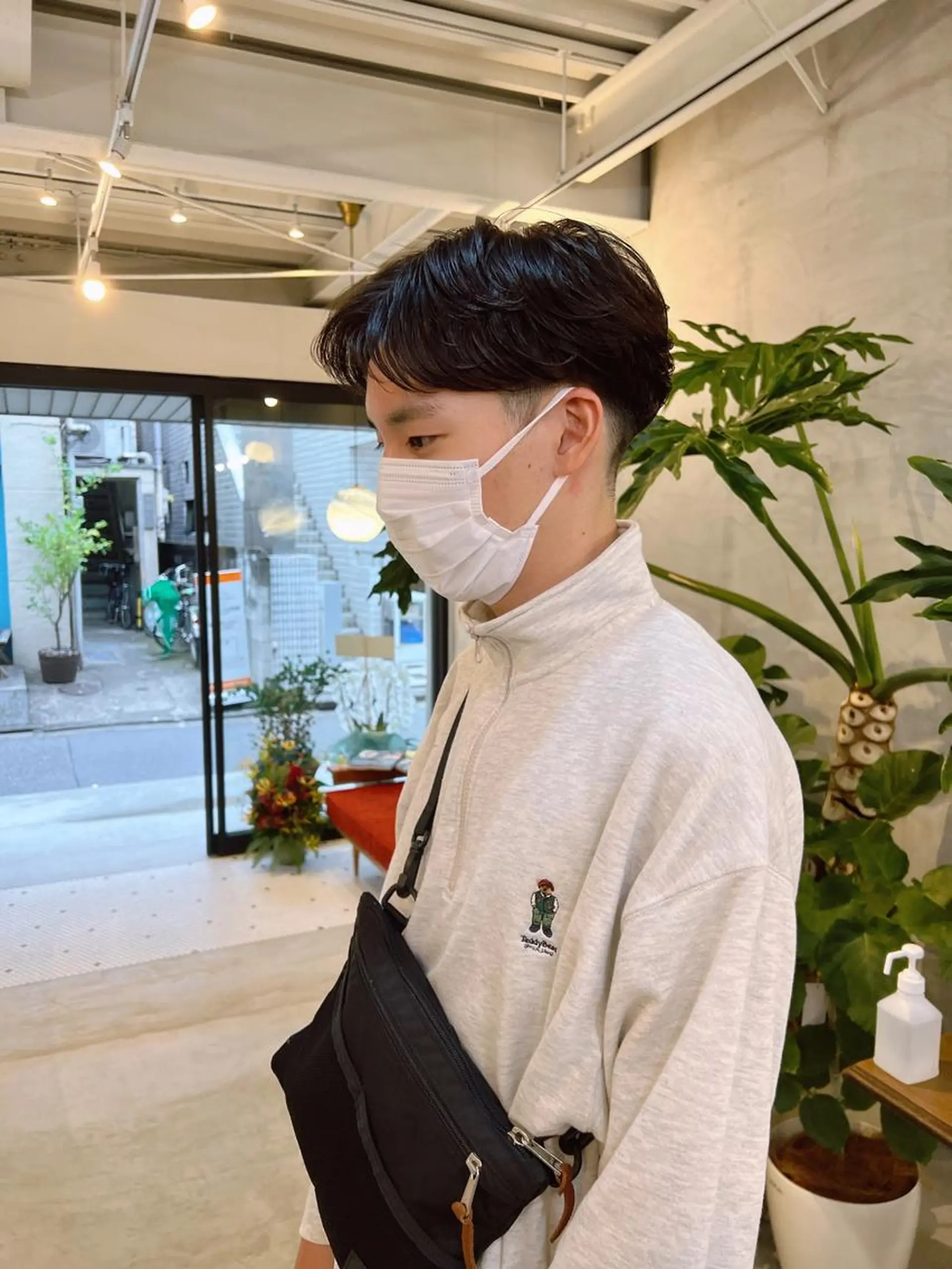 カラー パーマ メンズ センターパート メンズパーマ ニュアンスパーマ カット パーマ スパイキーショート/ メンズヘア/hugeのヘアスタイル