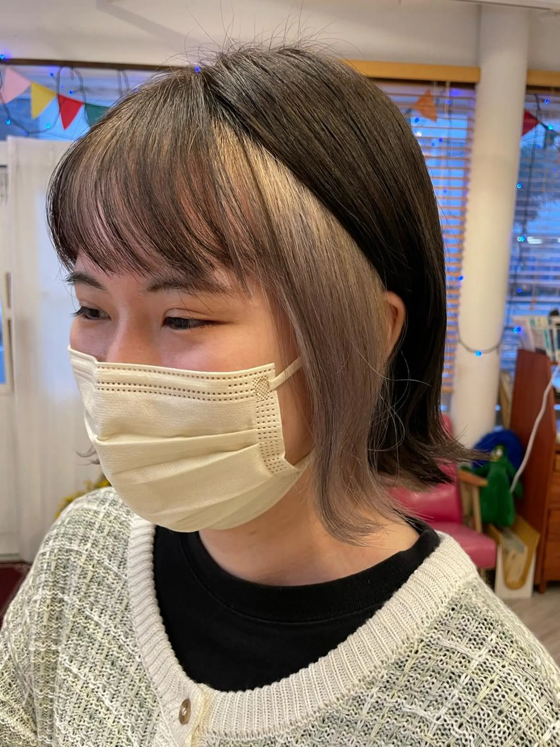 ミディアム インナーカラー 推し ブリーチ  髪質改善のヘアスタイル