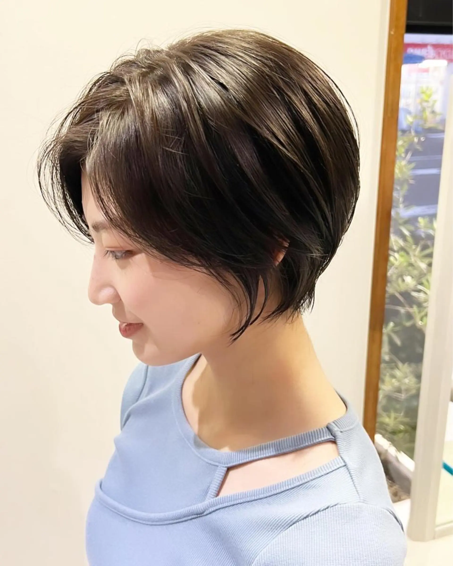 ショート カラー カット ヘアカラー トリートメント 大野 智亜里のヘアスタイル