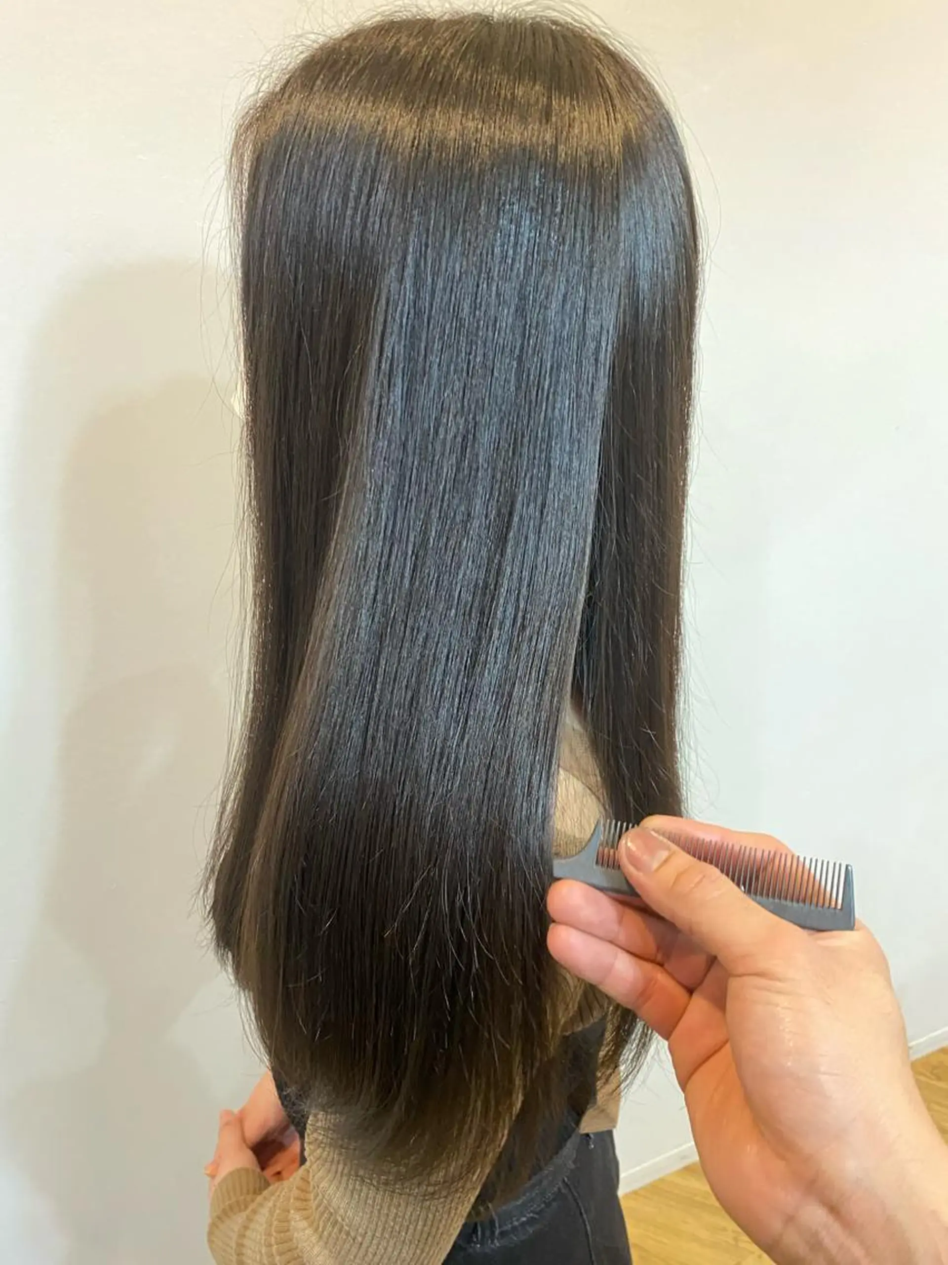 ロング カラー ヘアアレンジ インナーカラー くびれヘア 外国人風カラー 学生 レイヤーカット 夜23時まで予約🉑 reverieあきらのヘアスタイル