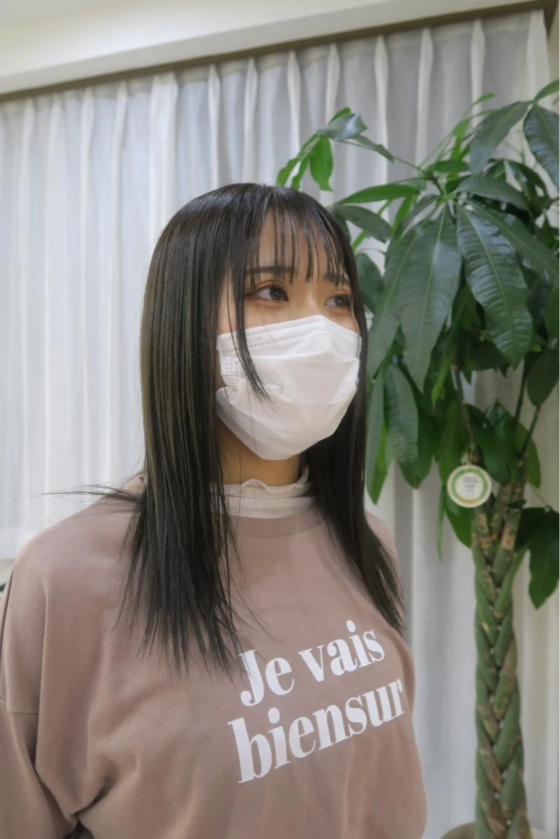 ロング カラー 黒髪 ブルーカラー ブルーブラック Nakamura Manaのヘアスタイル