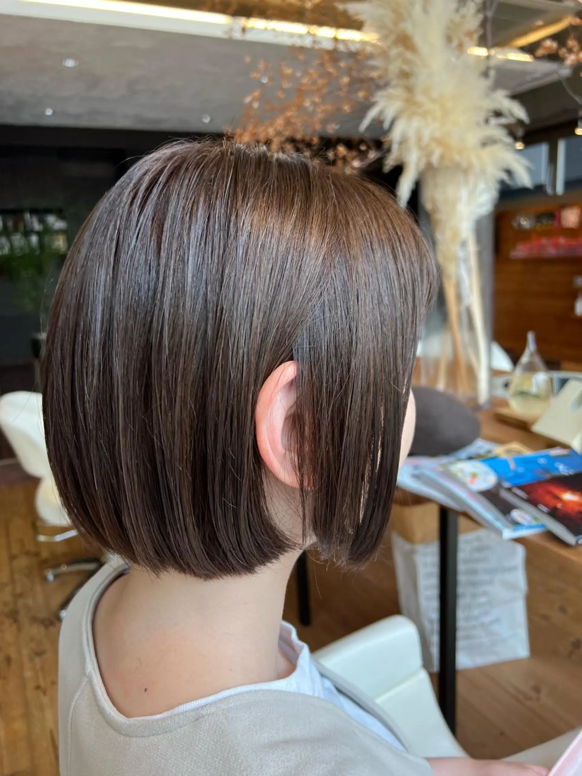 ミディアム カラー ボブ カット ヘアカラー ヘッドスパ 両国駅徒歩1分⭐️ アイロン仕上げのヘアスタイル