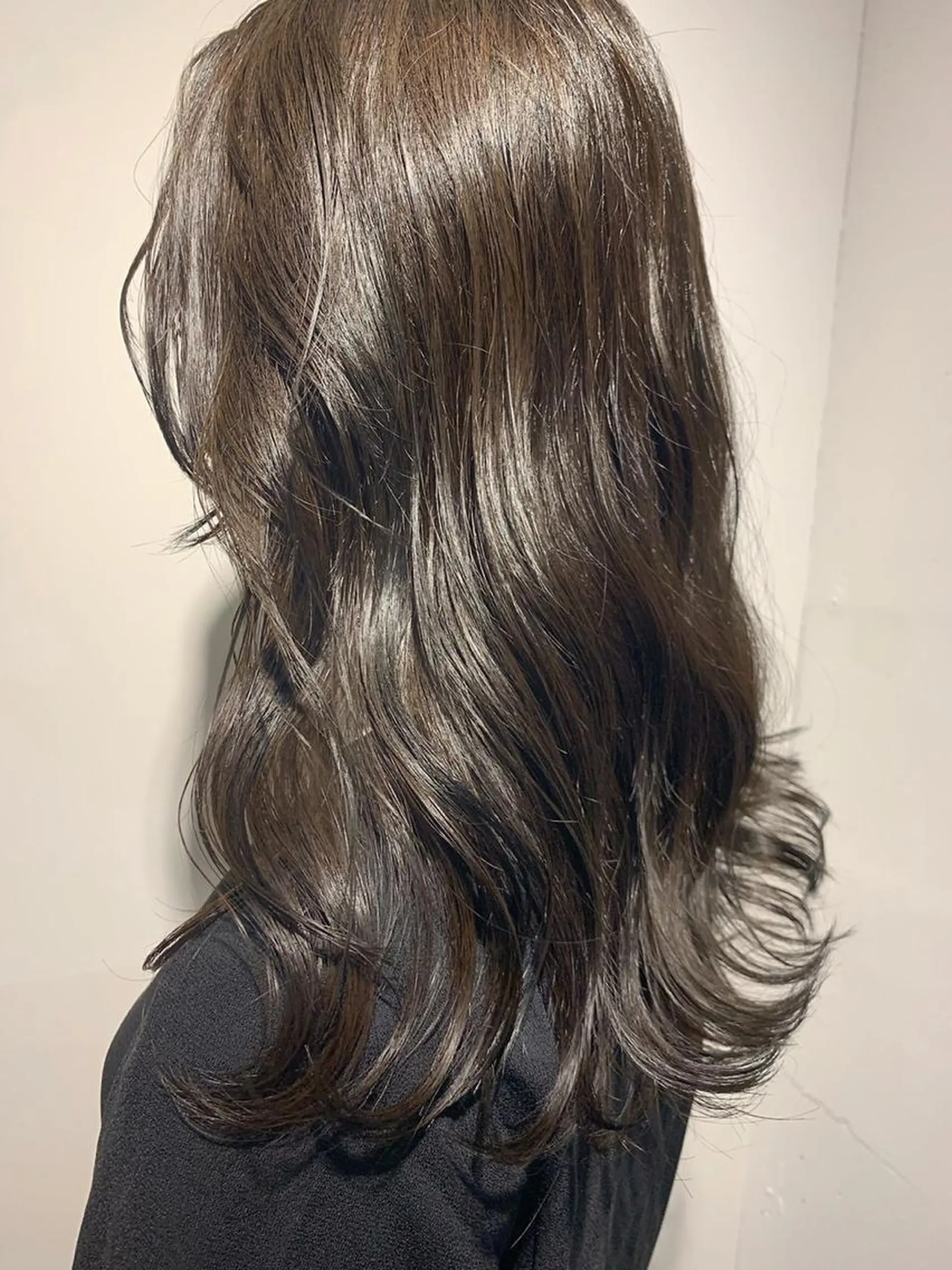 セミロング アッシュ mizuki roan多々良店のヘアスタイル