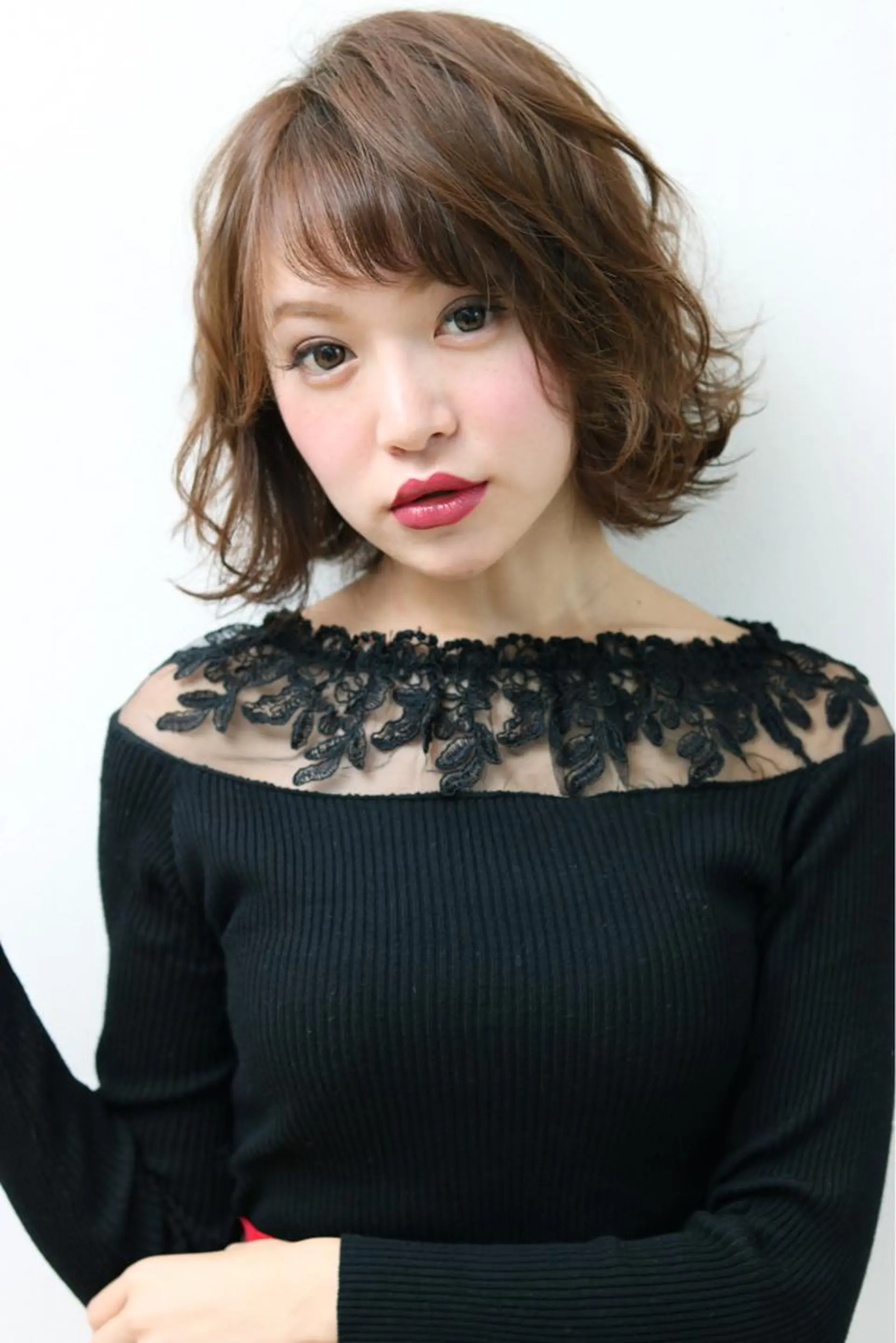 ミディアム カラー アッシュ ベージュカラー ボブ 骨格肌色 似合わせ/YUKAのヘアスタイル