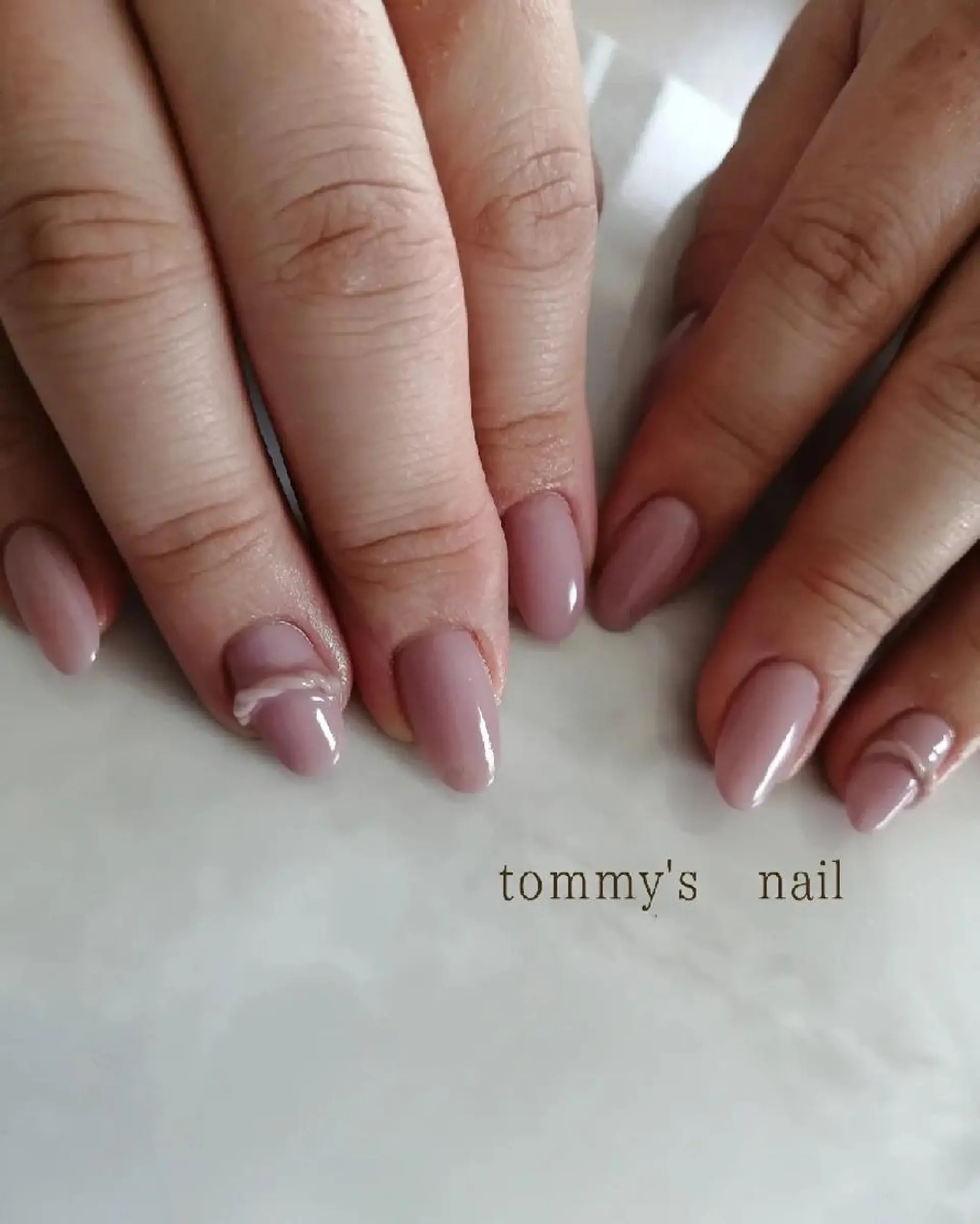 ネイル アートネイル フットネイル ジェルネイル ミラーネイル ワンカラーネイル ハンドネイル tommy's nail所属・福岡/若よもぎ蒸し 全身美容が叶うサロンのネイルデザイン