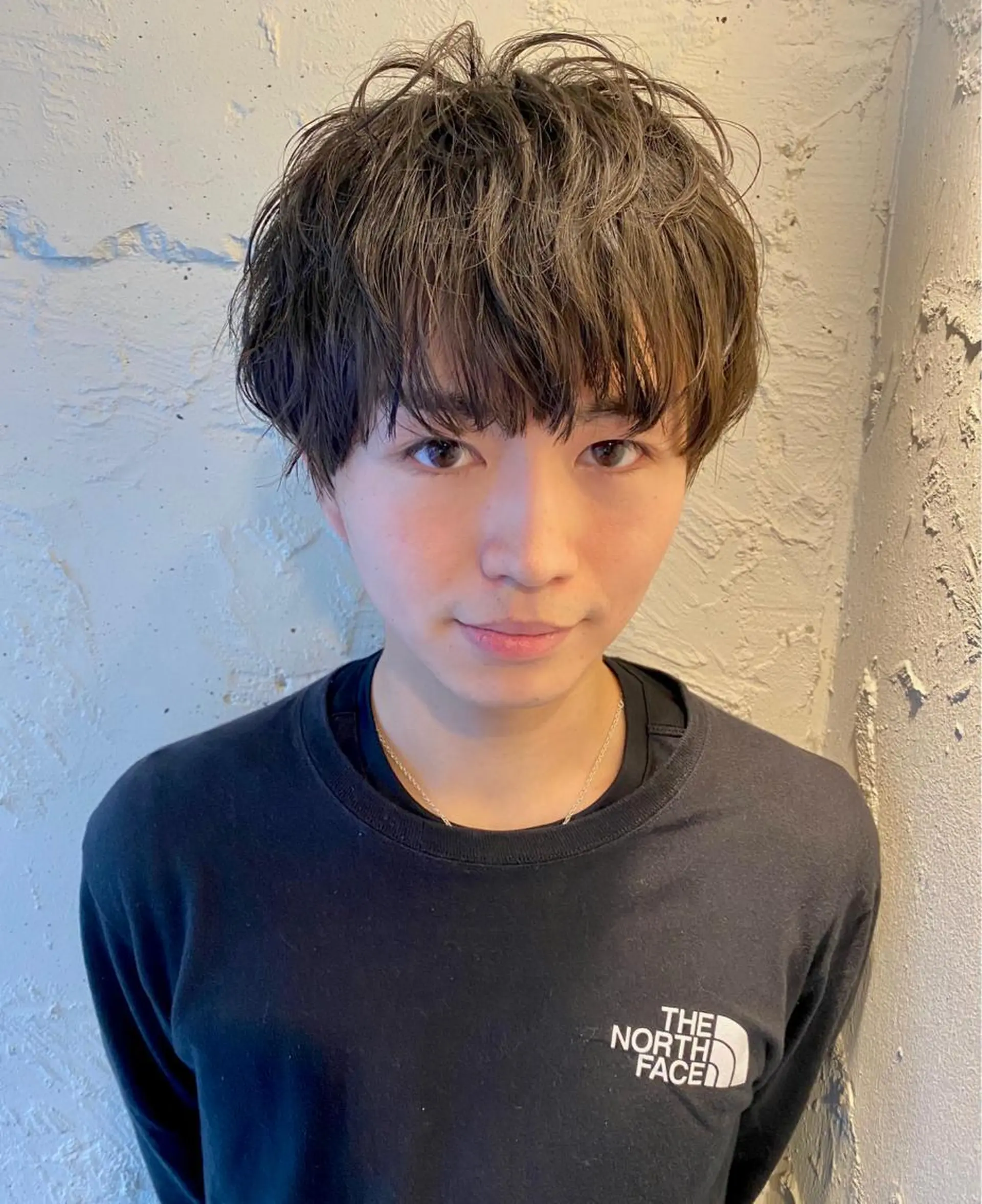 メンズ 推しカラー オタク美容師 山本のヘアスタイル
