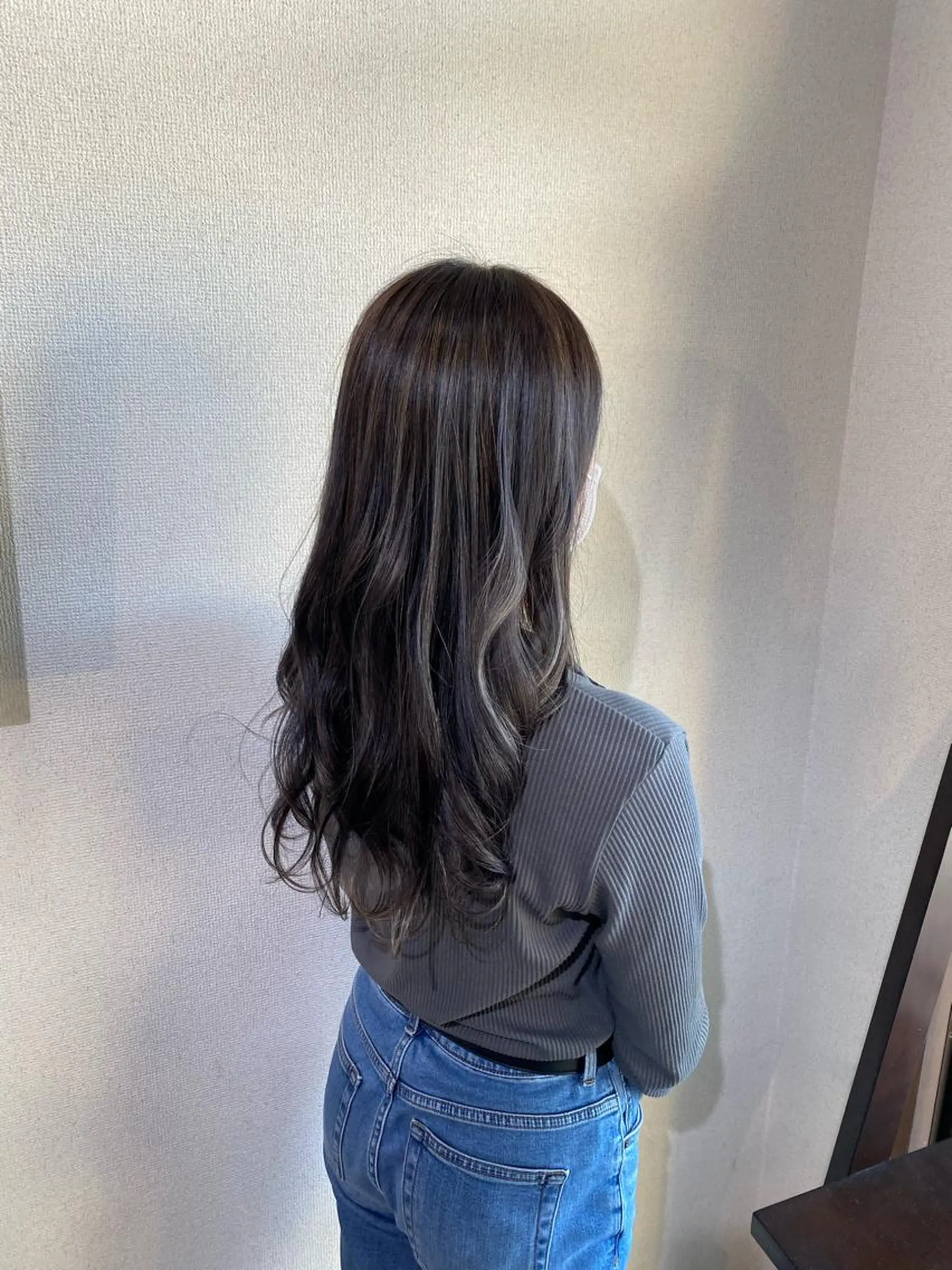 ロング ハイライト カット ヘアカラー トリートメント 野口 茂宰のヘアスタイル