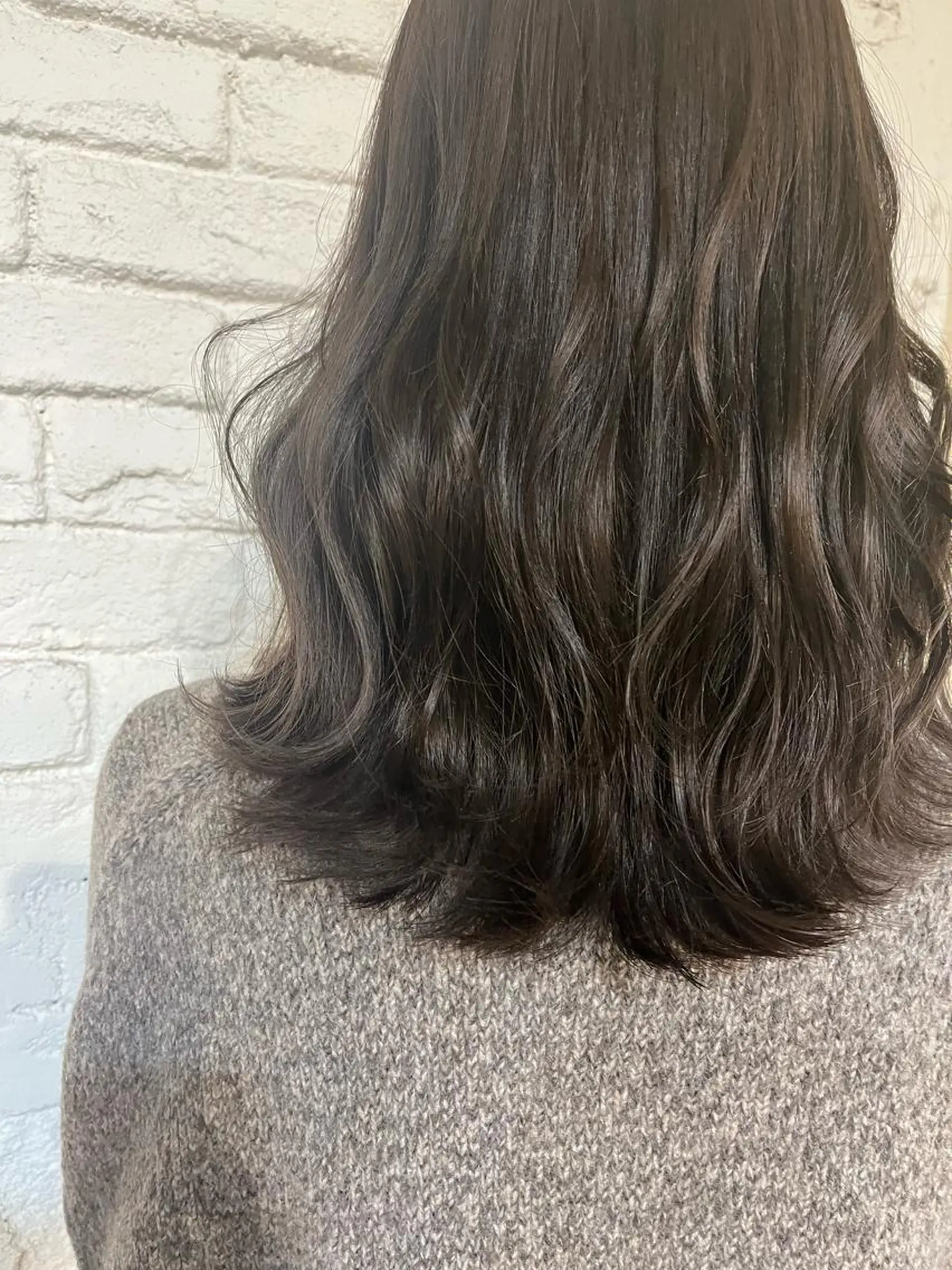 セミロング カラー 北野 未優香のヘアスタイル