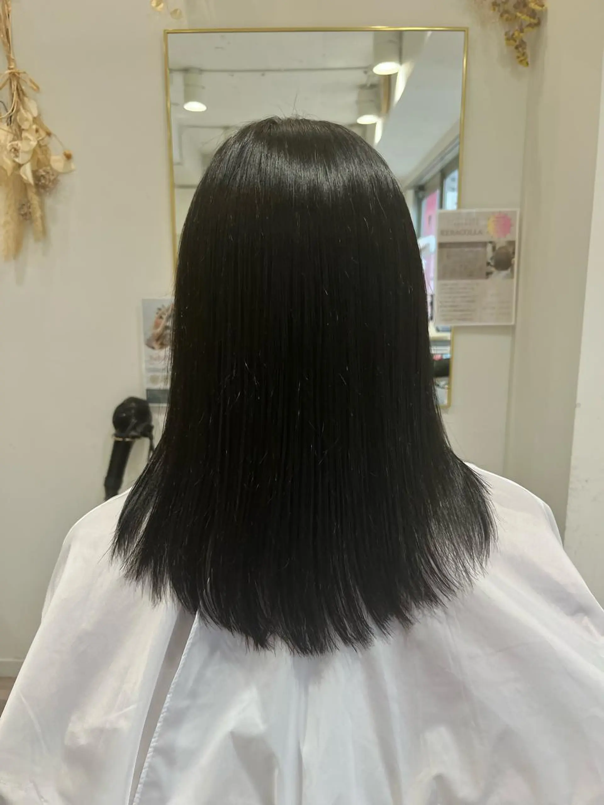 カラー 西川 明李のヘアスタイル