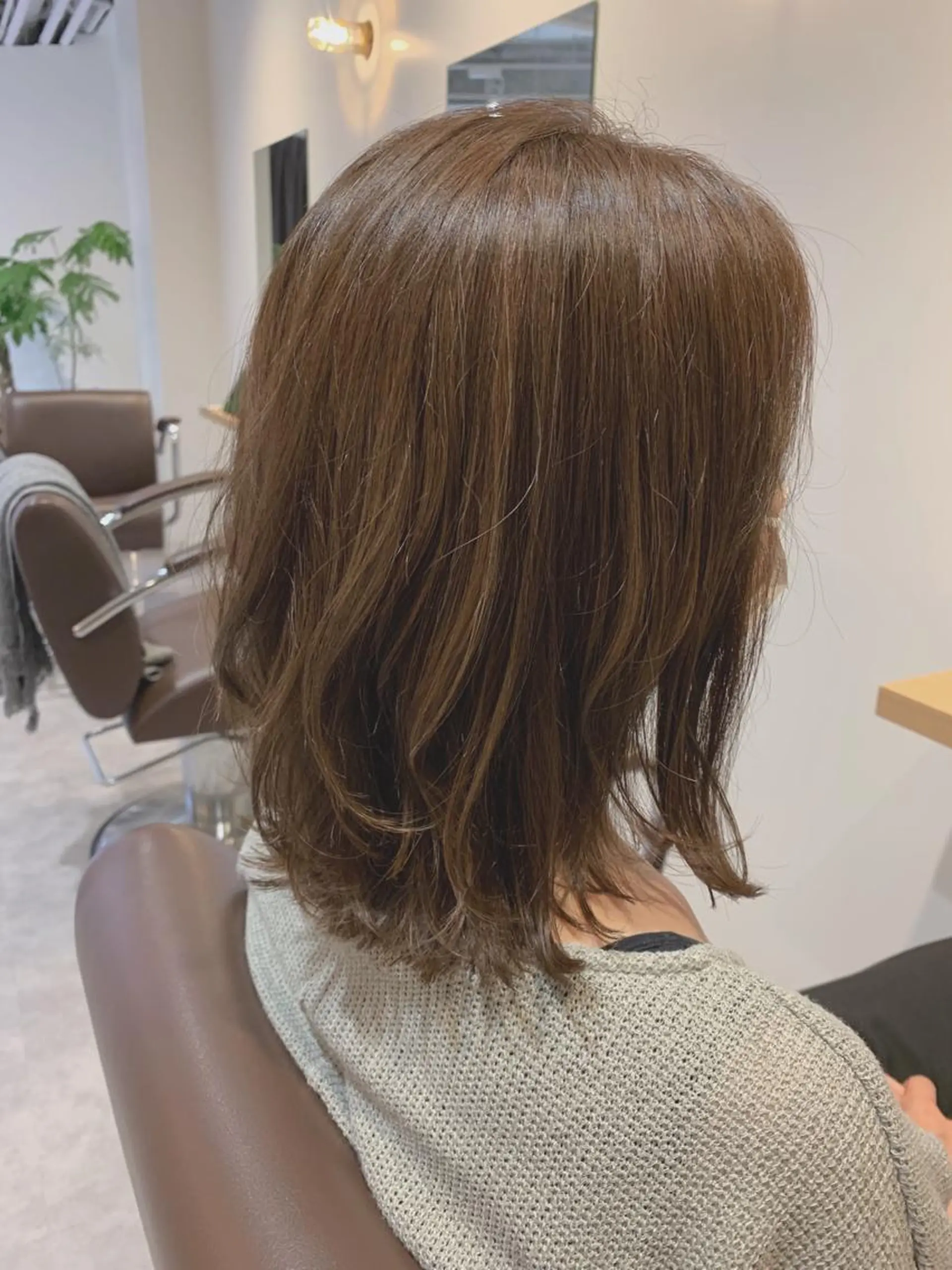 ミディアム カラー イルミナカラー MIA 菅原のヘアスタイル