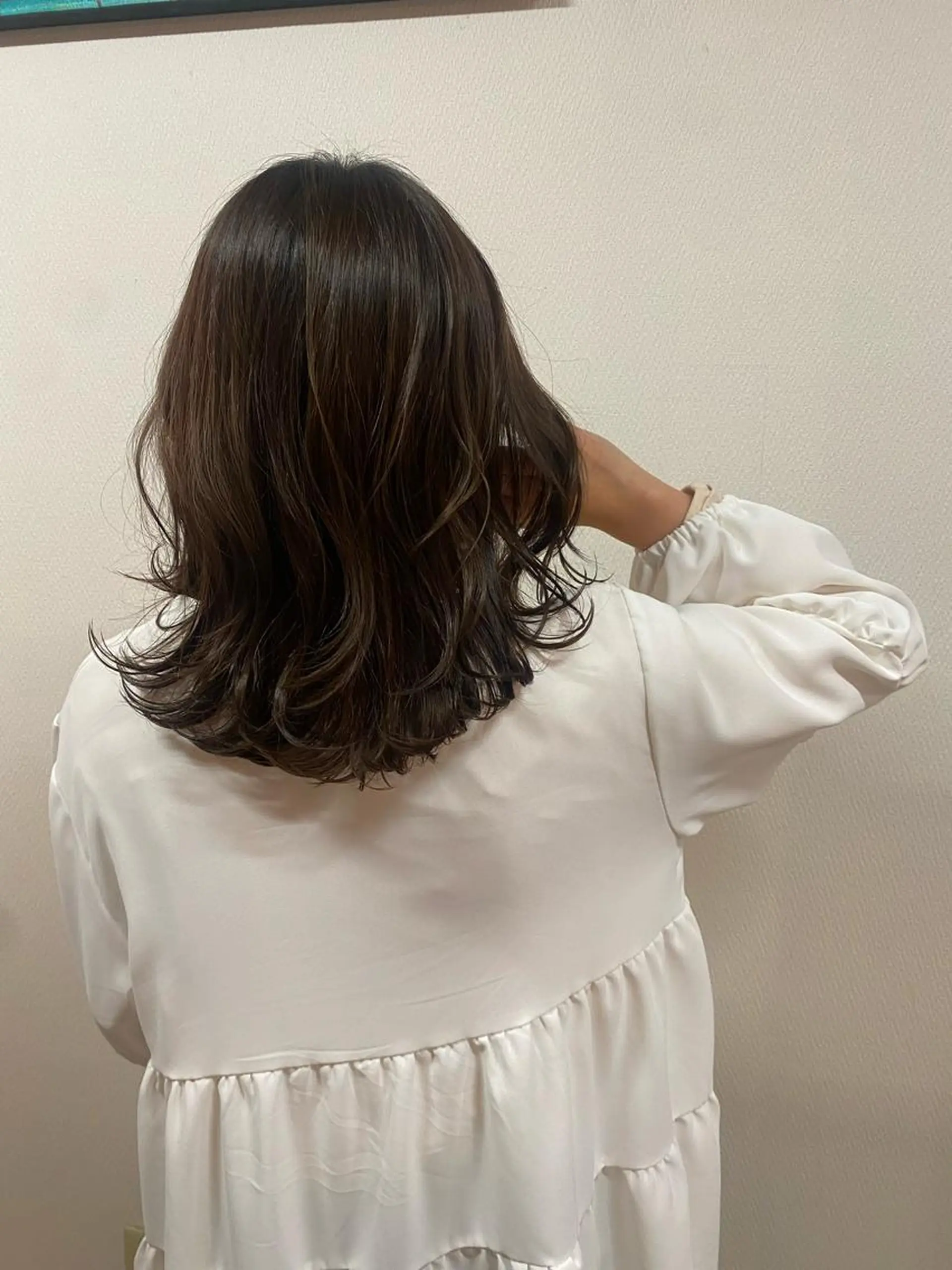 ミディアム 西元 亜由美のヘアスタイル