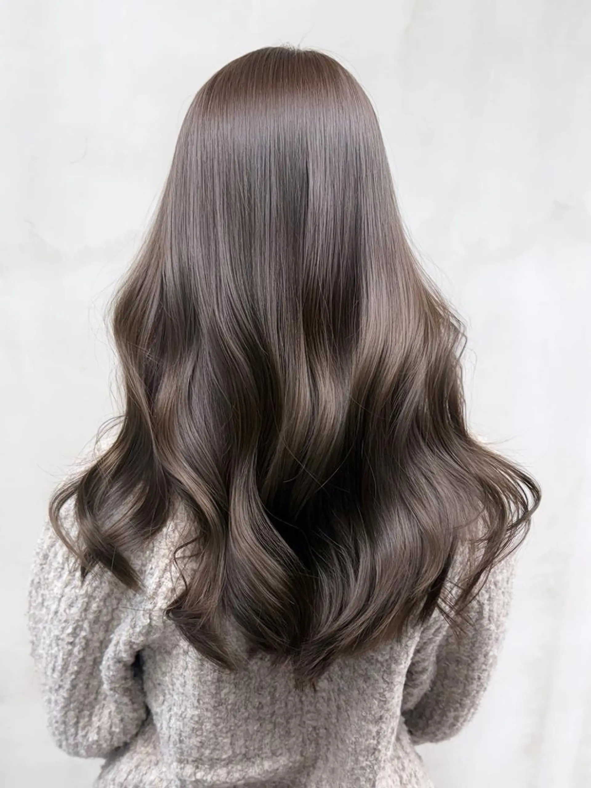 セミロング カラー ベージュカラー グレージュ オリーブベージュ 韓国風ヘア カット ヘアカラー トリートメント ITbyALBUM 下北沢店のヘアスタイル