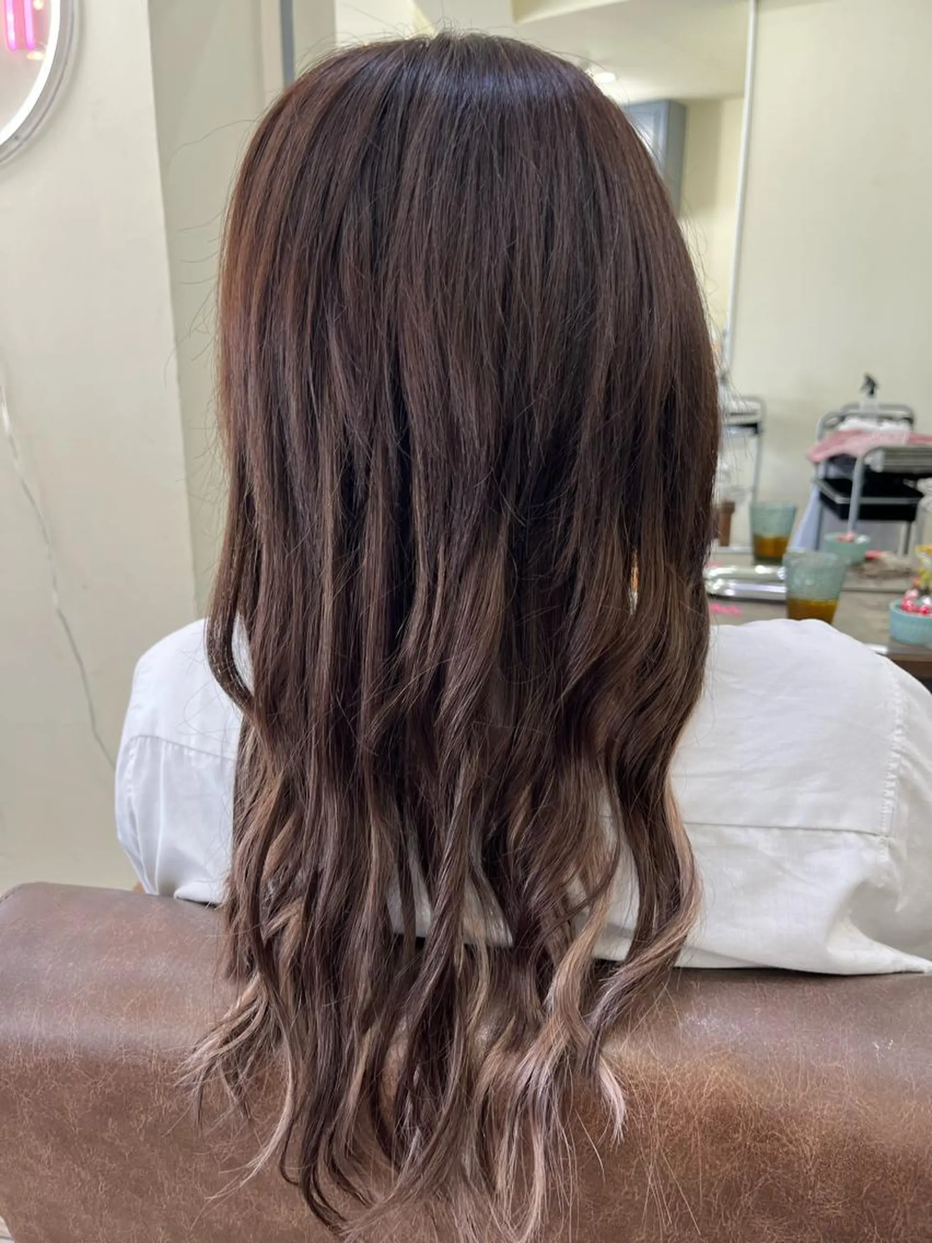 ショート カラー 編み込みエクステ プルエクステ シールエクステ バレイヤージュ ブリーチ 戸川 紗良のヘアスタイル