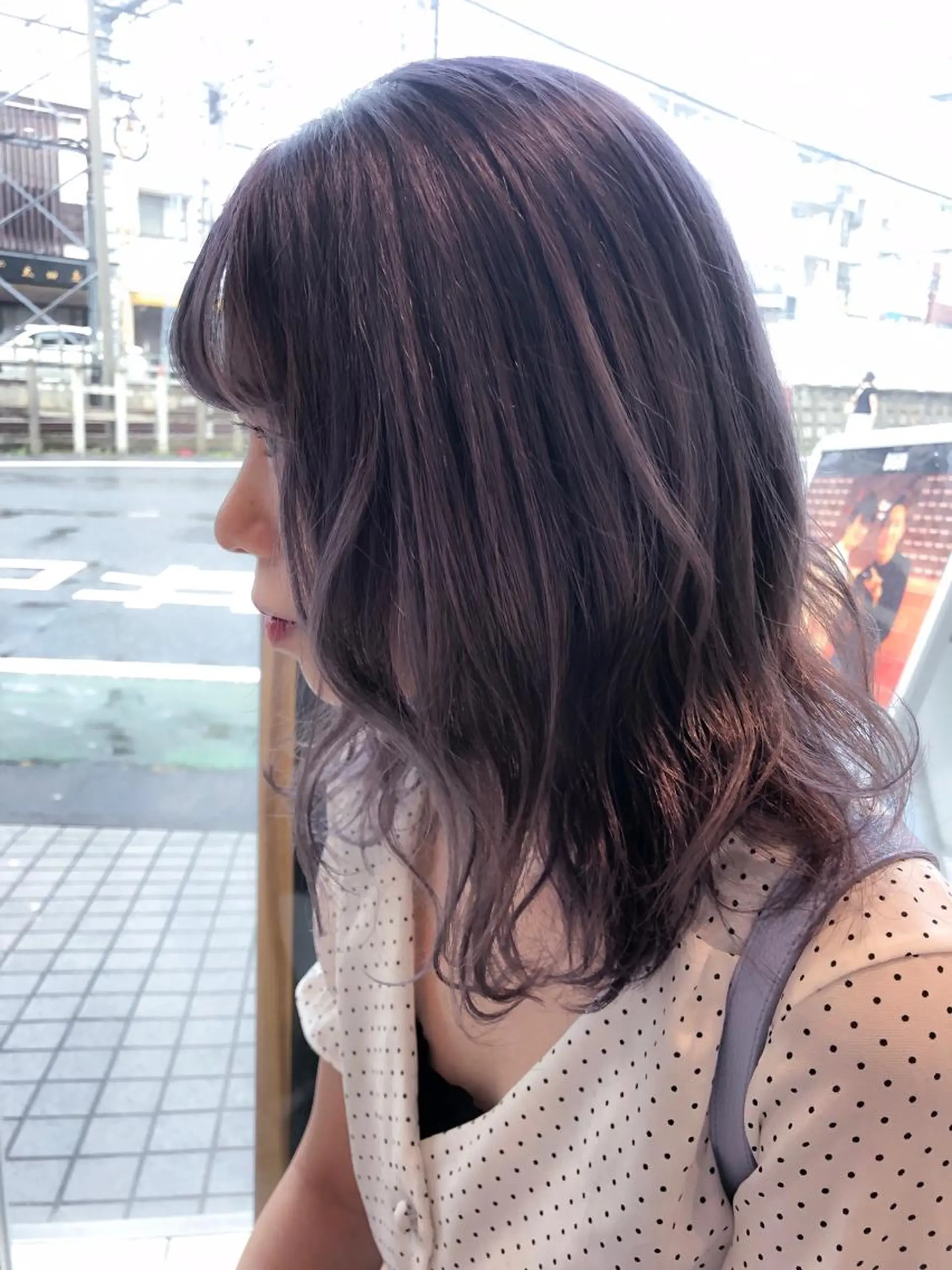 ミディアム カラー ブリーチ パープルカラー シルバー ウルフカット ハッシュカット/七海のヘアスタイル