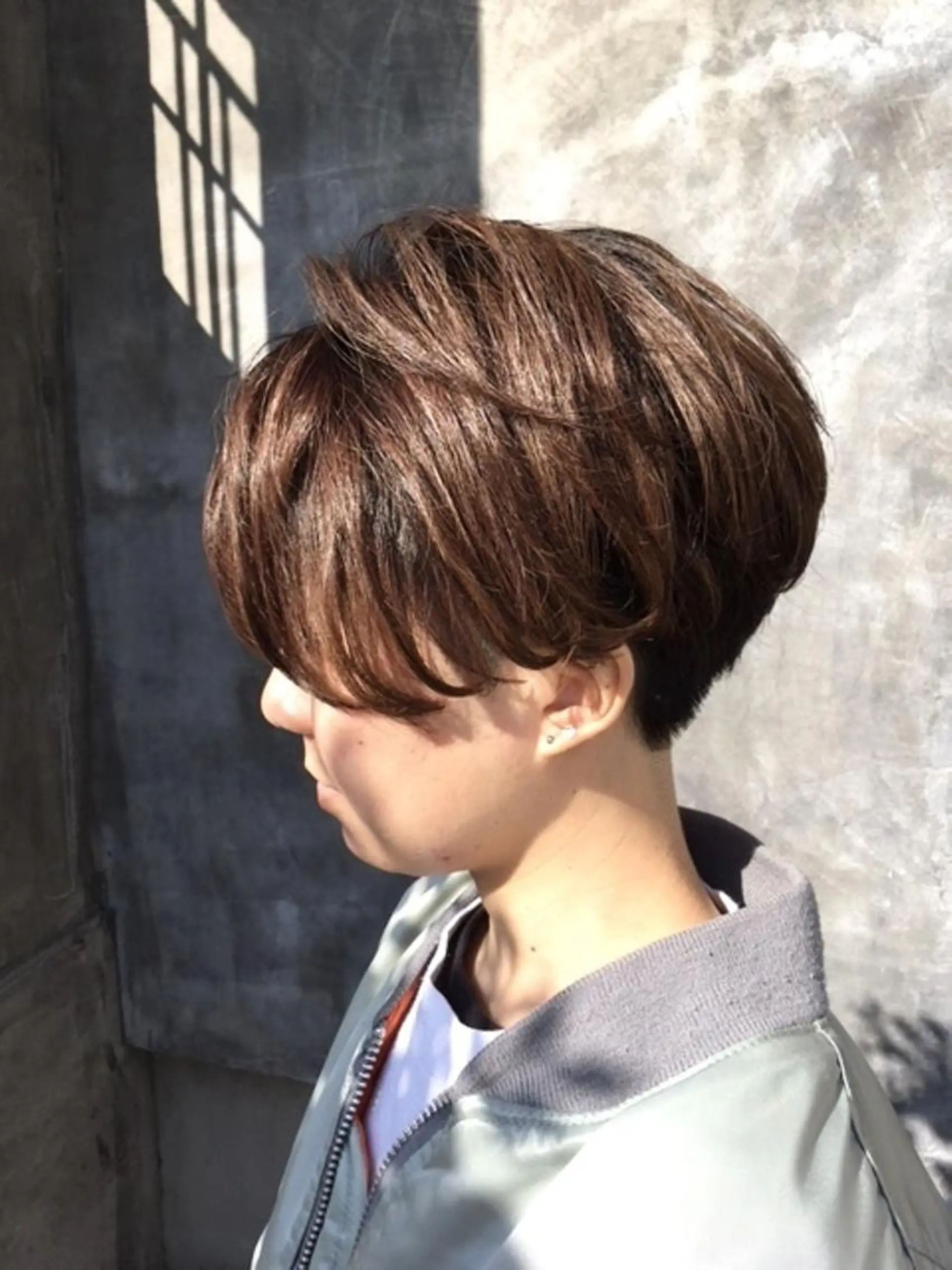ショート カラー Nina by Babyloneのヘアスタイル