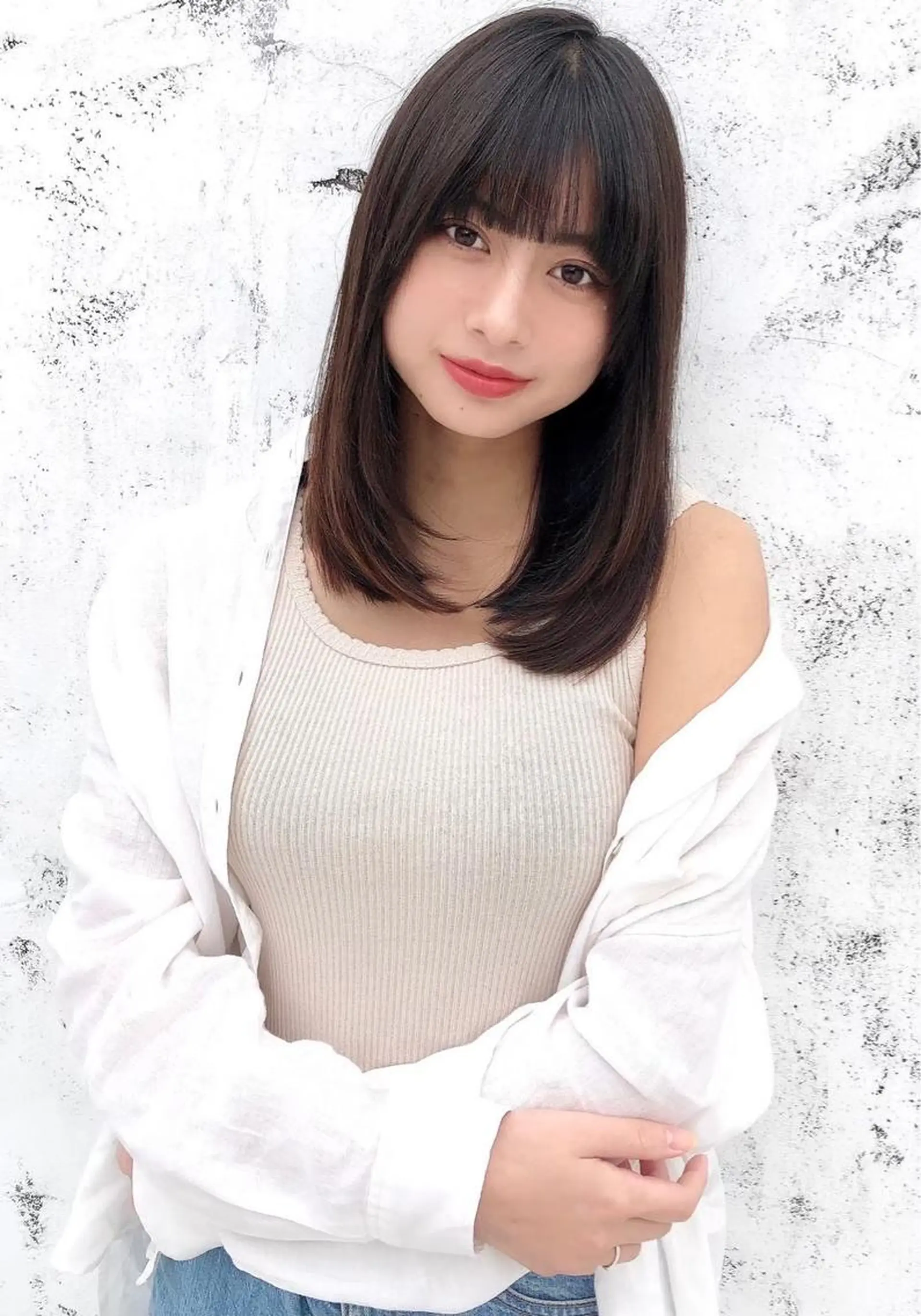 ミディアム レイヤーカット 美髪矯正　YUTOのヘアスタイル