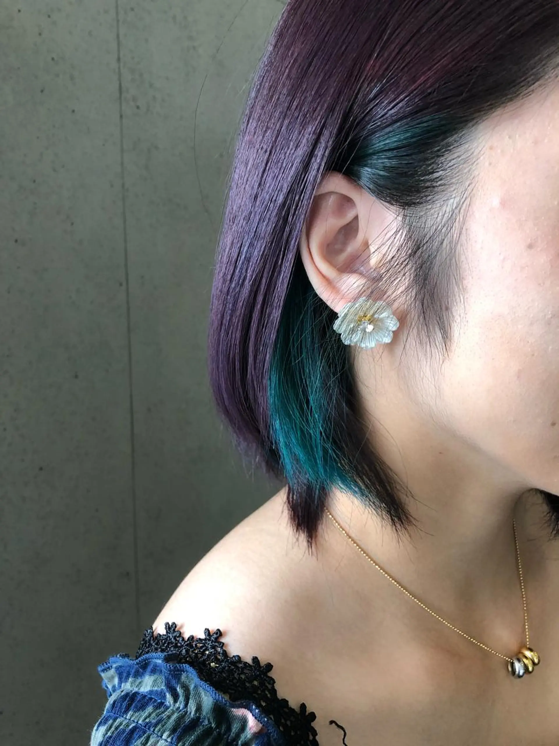 カラー バイオレットカラー 松本 明日可のヘアスタイル