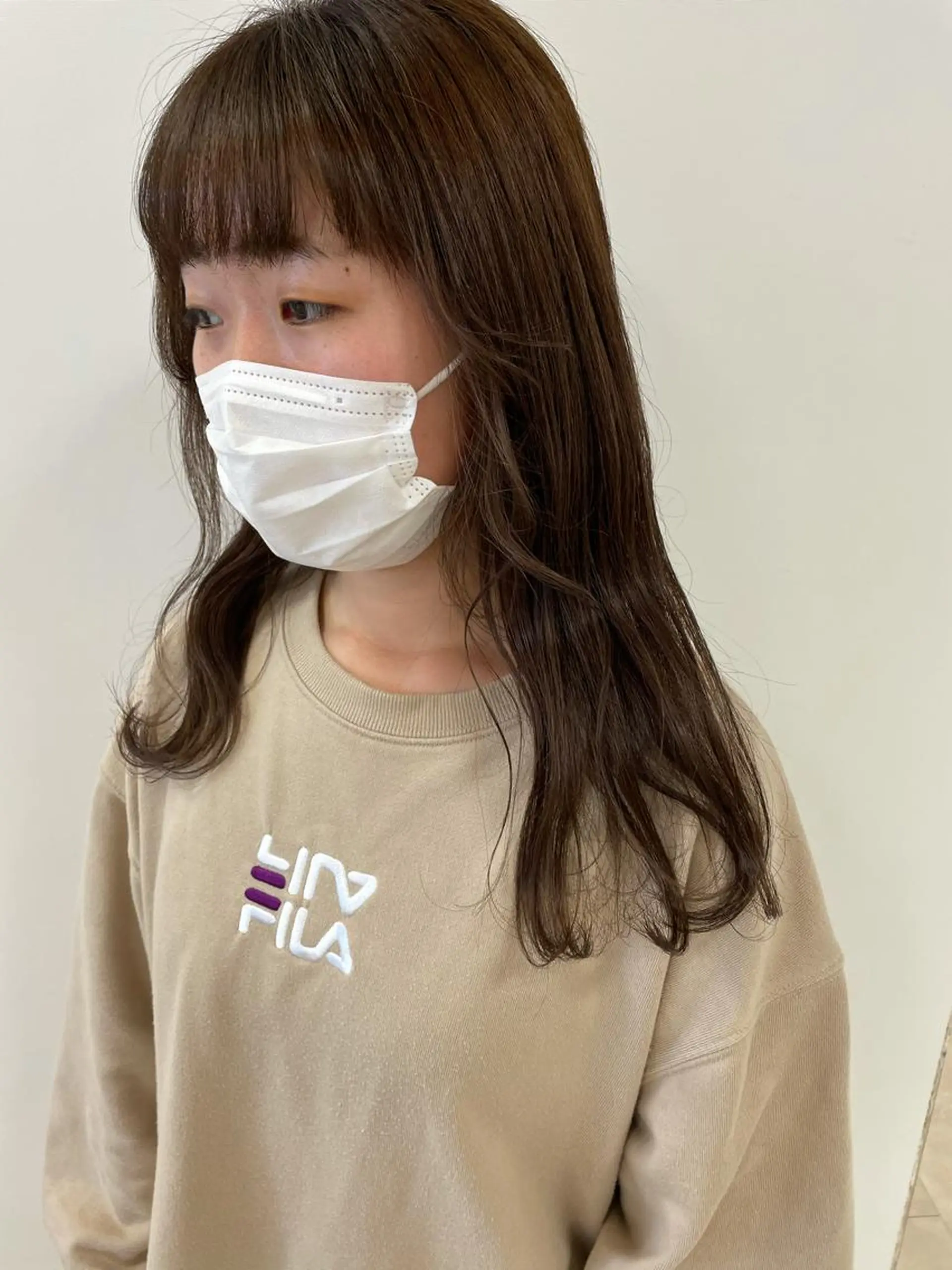 ロング カラー ヘアカラー 顔まわりカット✄ ベージュカラー🧸のヘアスタイル