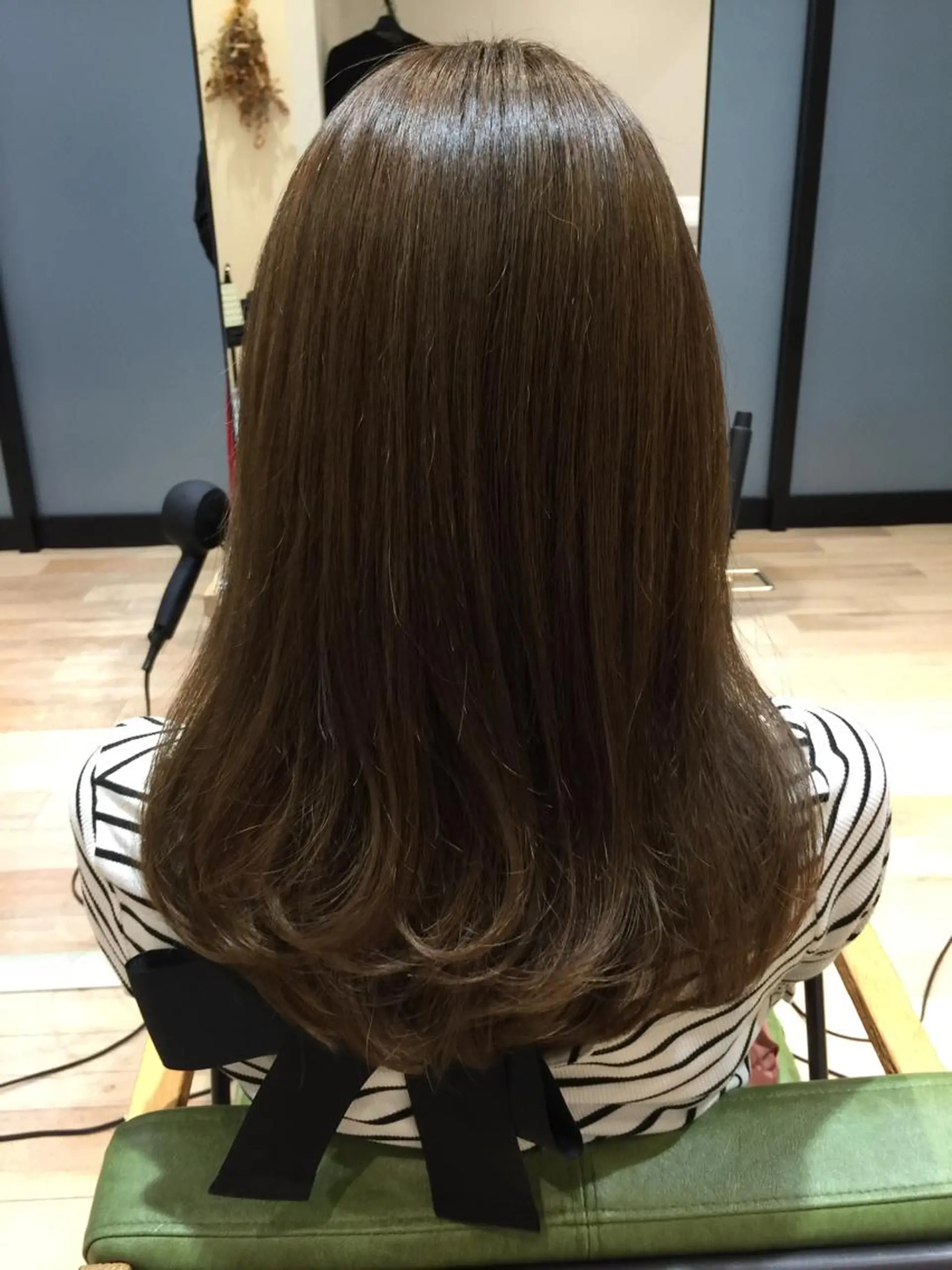 ミディアム 中村 海のヘアスタイル