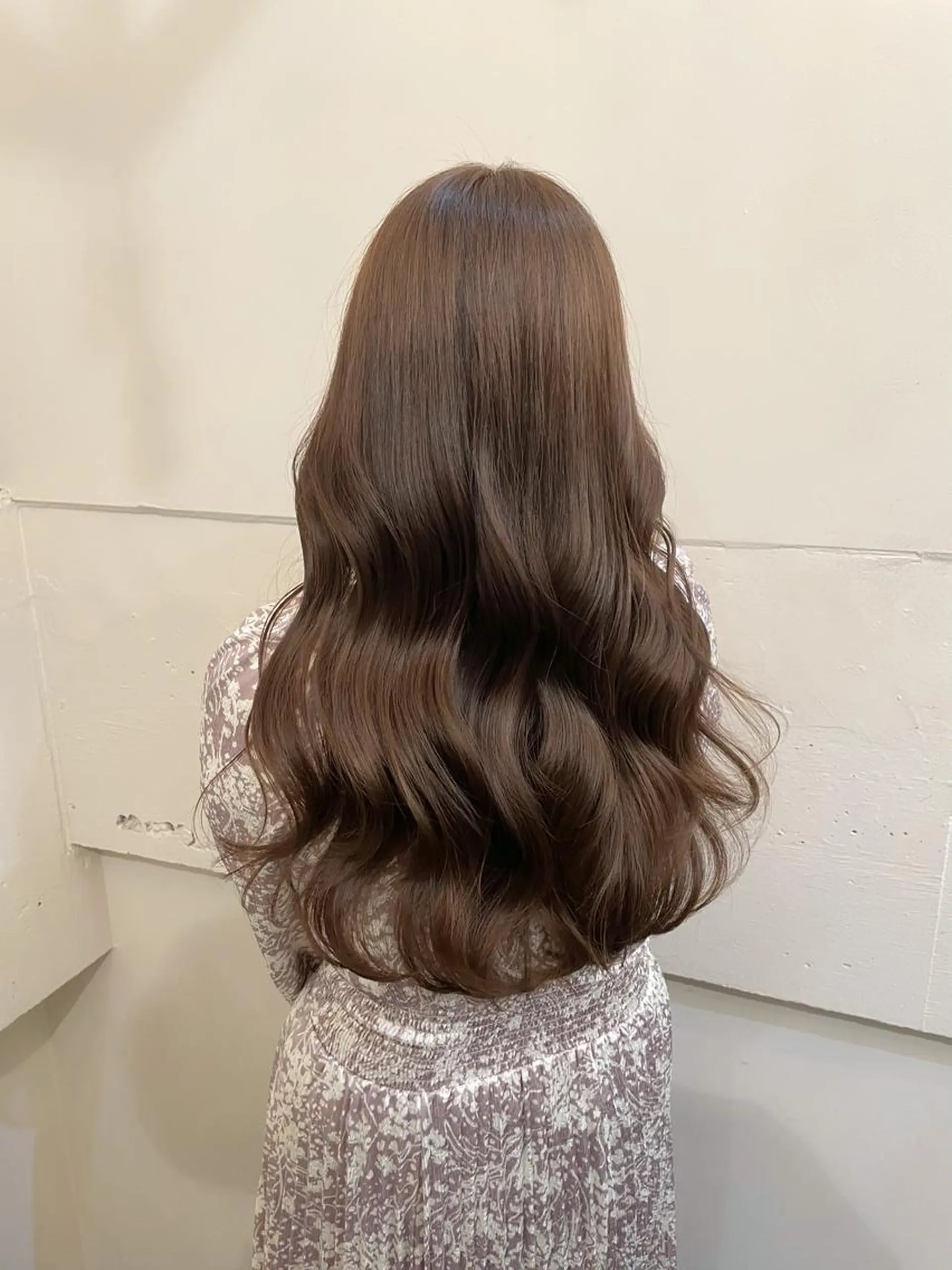 ロング カラー ベージュカラー ブリーチ ブラウンカラー ブラウンベージュ ブリーチなしカラー カット ヘアカラー トリートメント 横浜/レイヤーカット /韓国ヘア/佐藤記正のヘアスタイル
