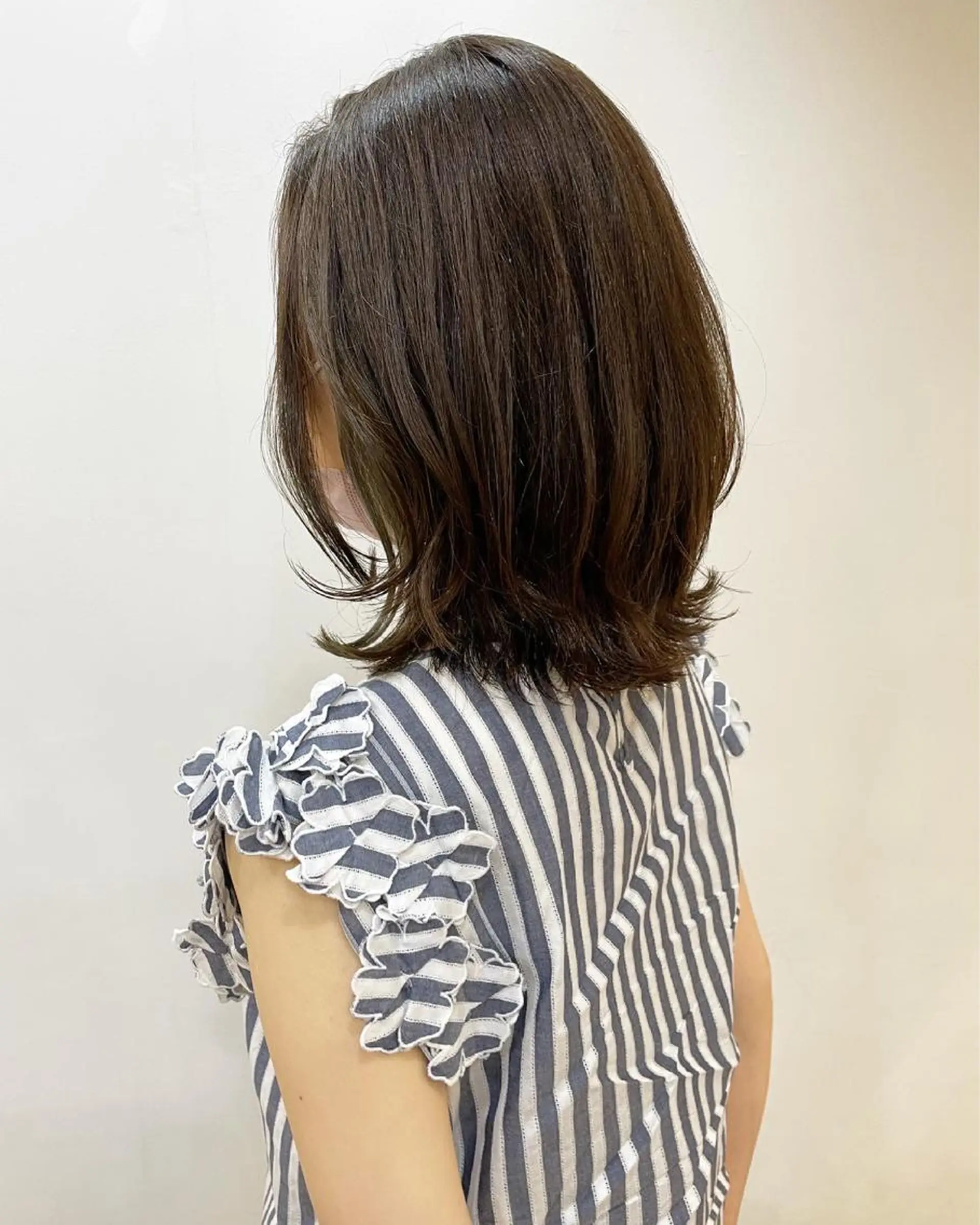 ミディアム カラー あずまぐち めぐみのヘアスタイル