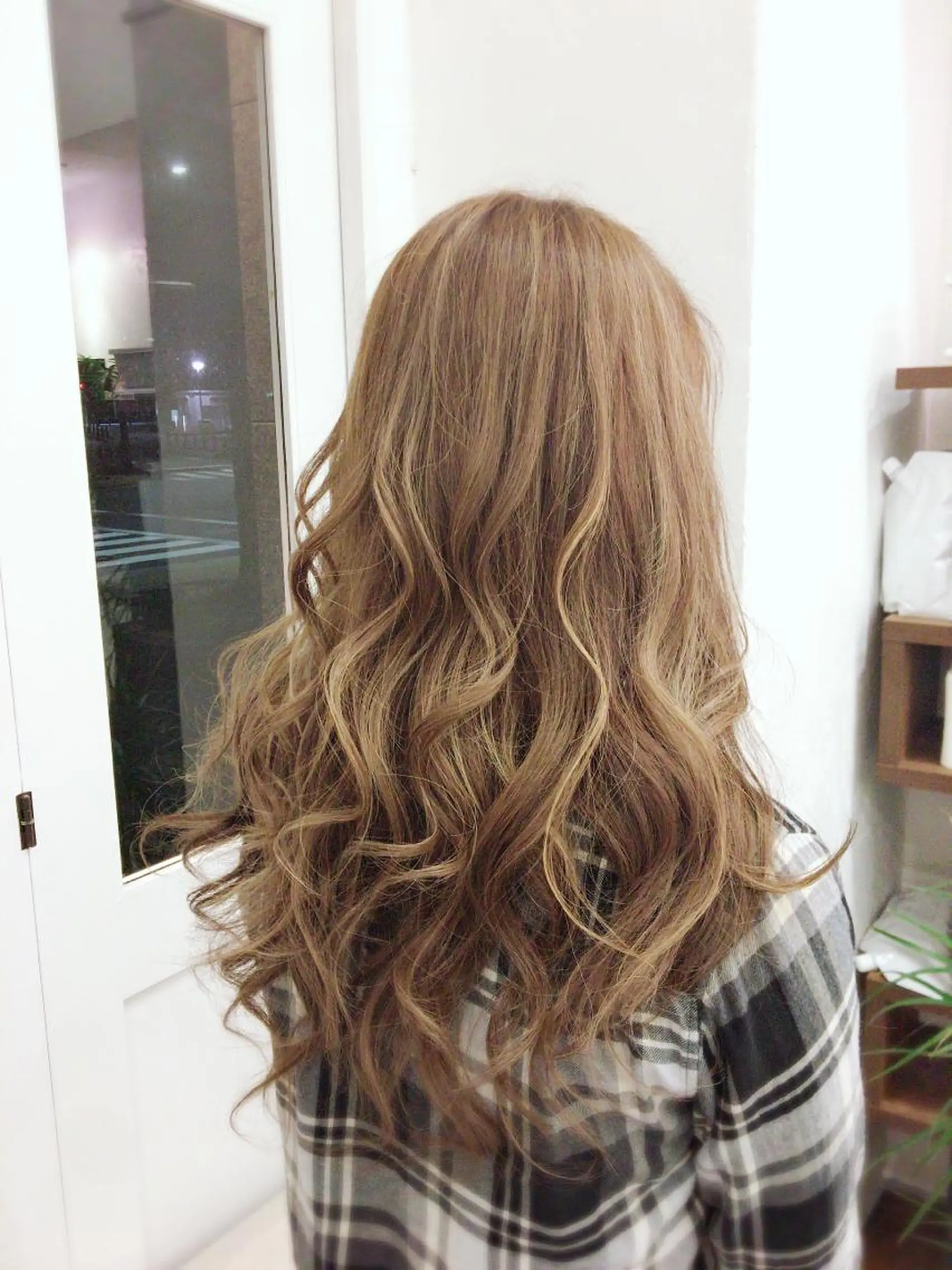 ロング カラー ヘアカラー トリートメント 💎JADE GRACE💎のヘアスタイル