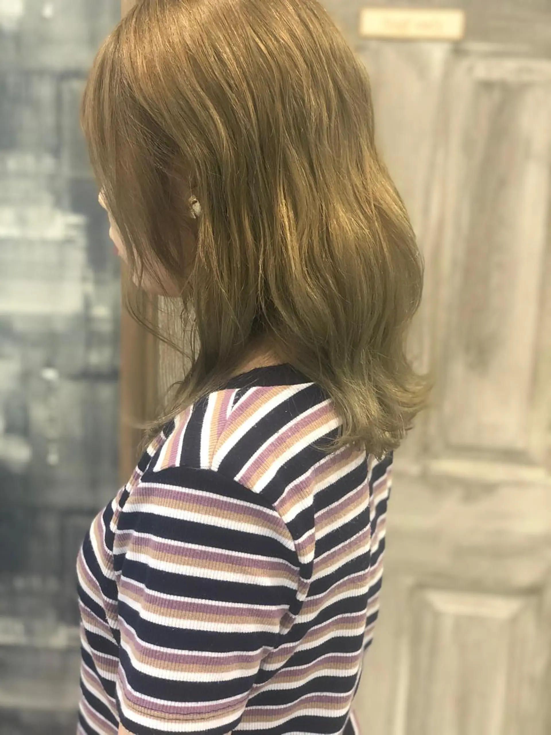 セミロング カラー t.（ティードット）所属・日高 香織のヘアスタイル