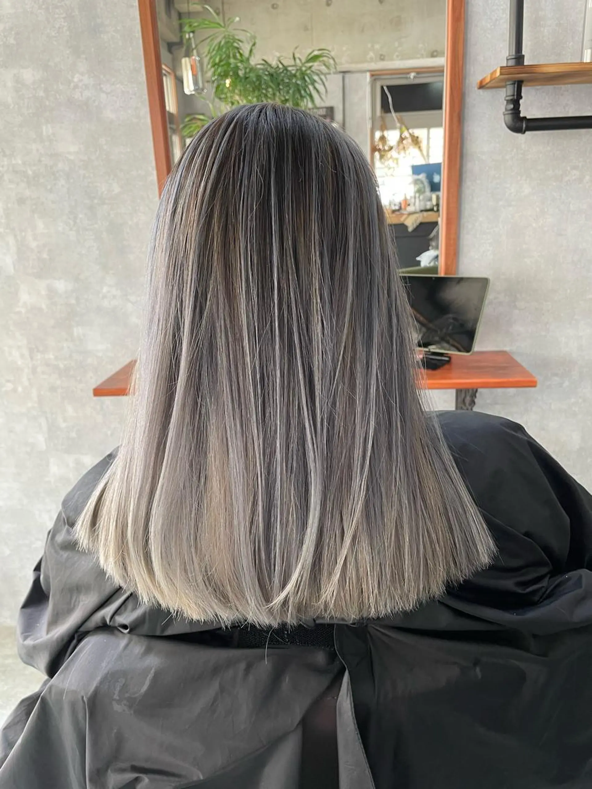 ロング アッシュ 韓国風カラー ボブ ハイライト 韓国風ヘア andKおもろまち店 艶ダブルカラー✨のヘアスタイル