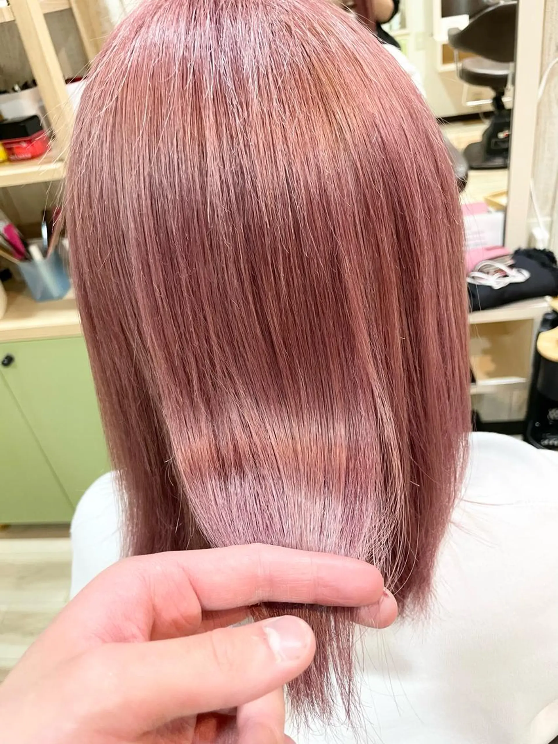 ミディアム カラー 🌈派手髪ハイトーン 🌈鈴木亮太🌈のヘアスタイル