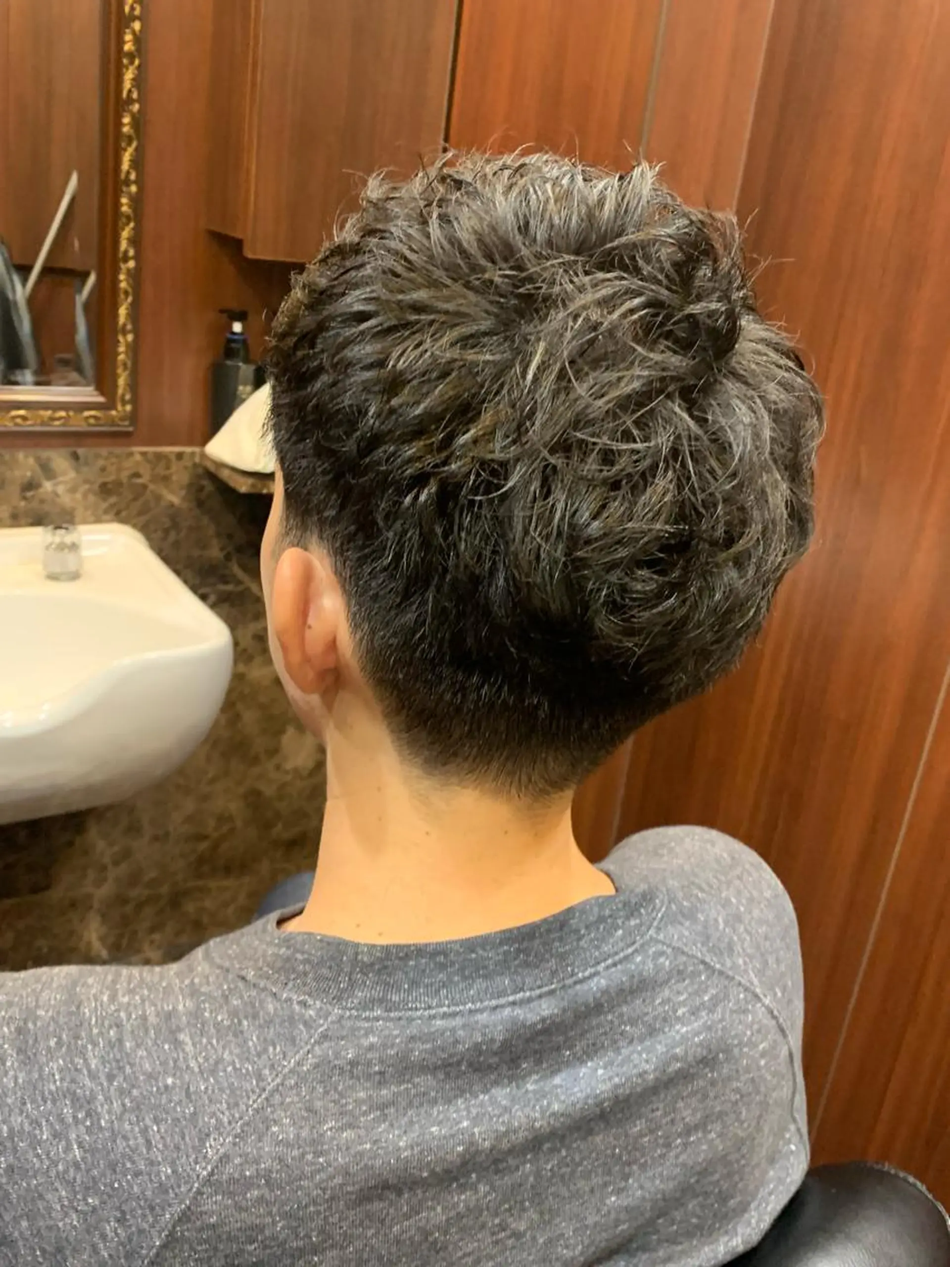 ショート パーマ メンズ 羽木 隆徒のヘアスタイル