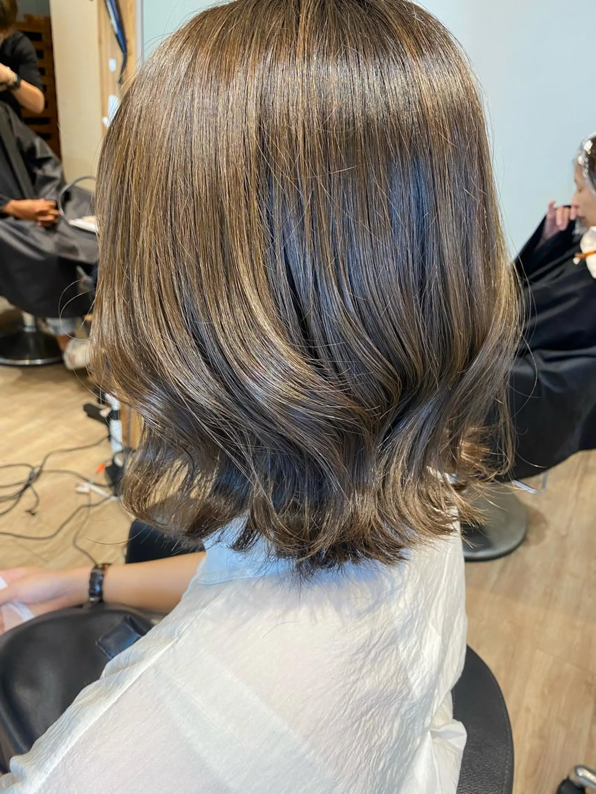 ミディアム 早川 真幸のヘアスタイル