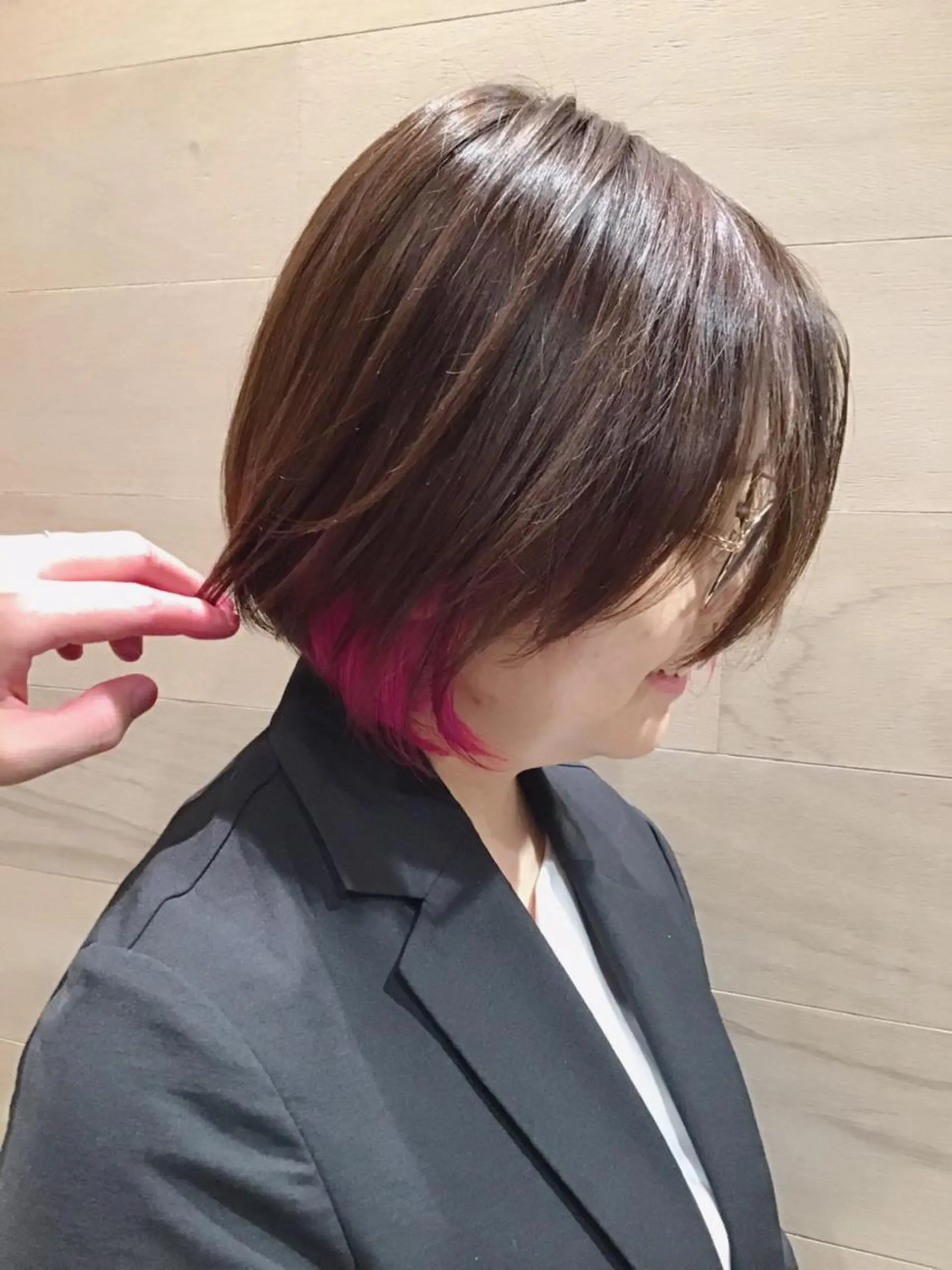 ショート カラー インナーカラー 生田 博紀のヘアスタイル