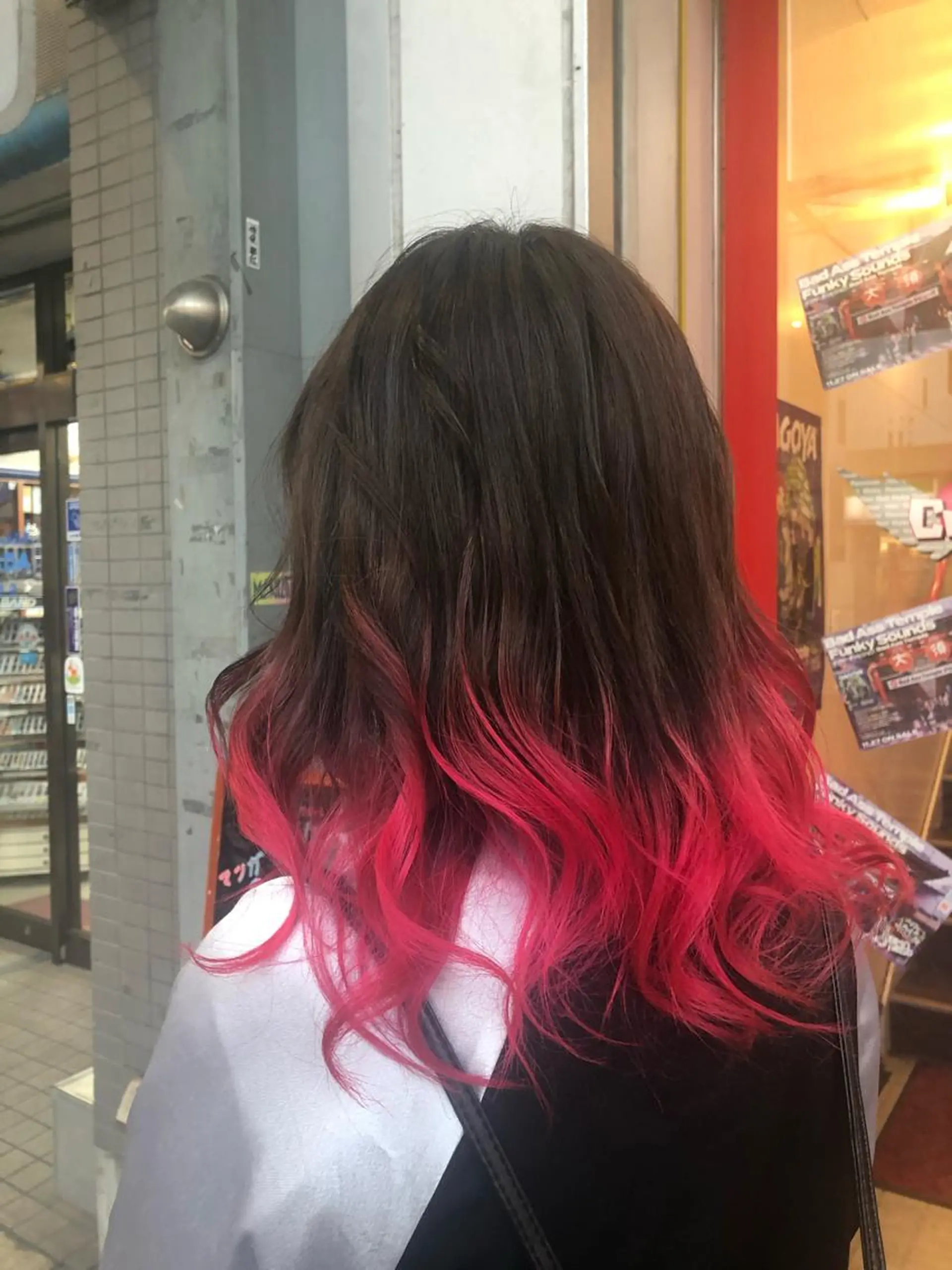 ミディアム ゆぴ☾‪/推しカラー /ハイトーンのヘアスタイル