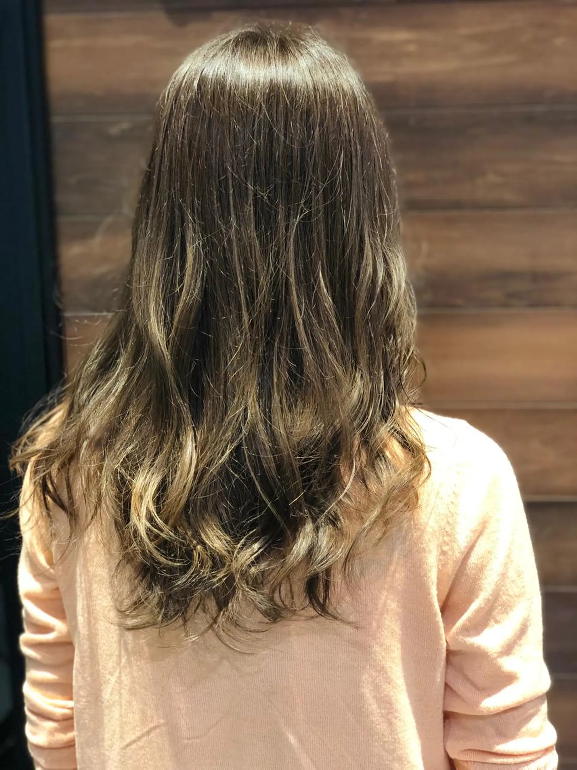 ロング カラー ベージュカラー オレンジ kawamoto akaneのヘアスタイル