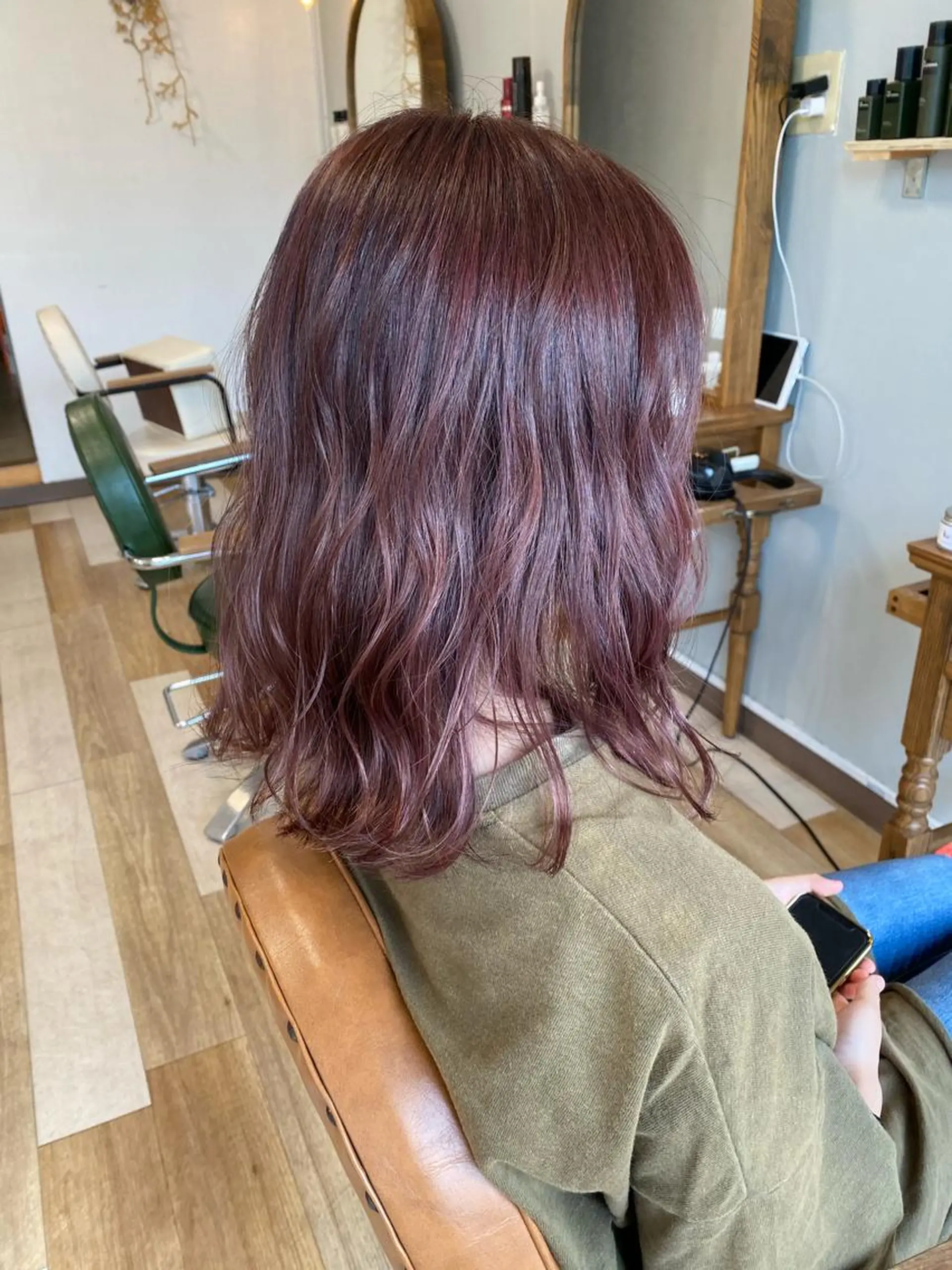 ミディアム カラー ku-to 井上　晴日のヘアスタイル