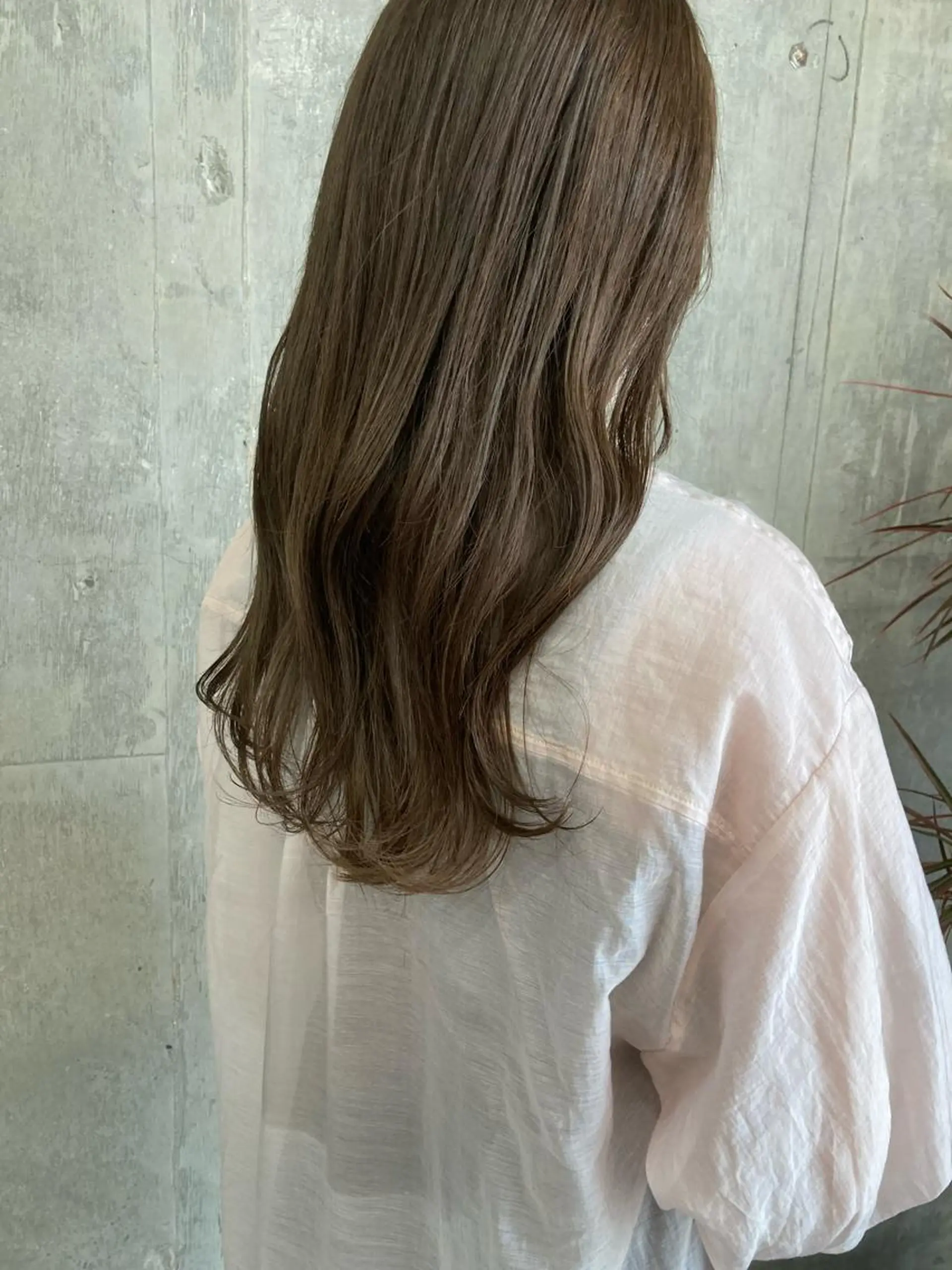 ロング カラー ベージュカラー オリーブベージュ 小木曽智美 /ボブ/ショートのヘアスタイル