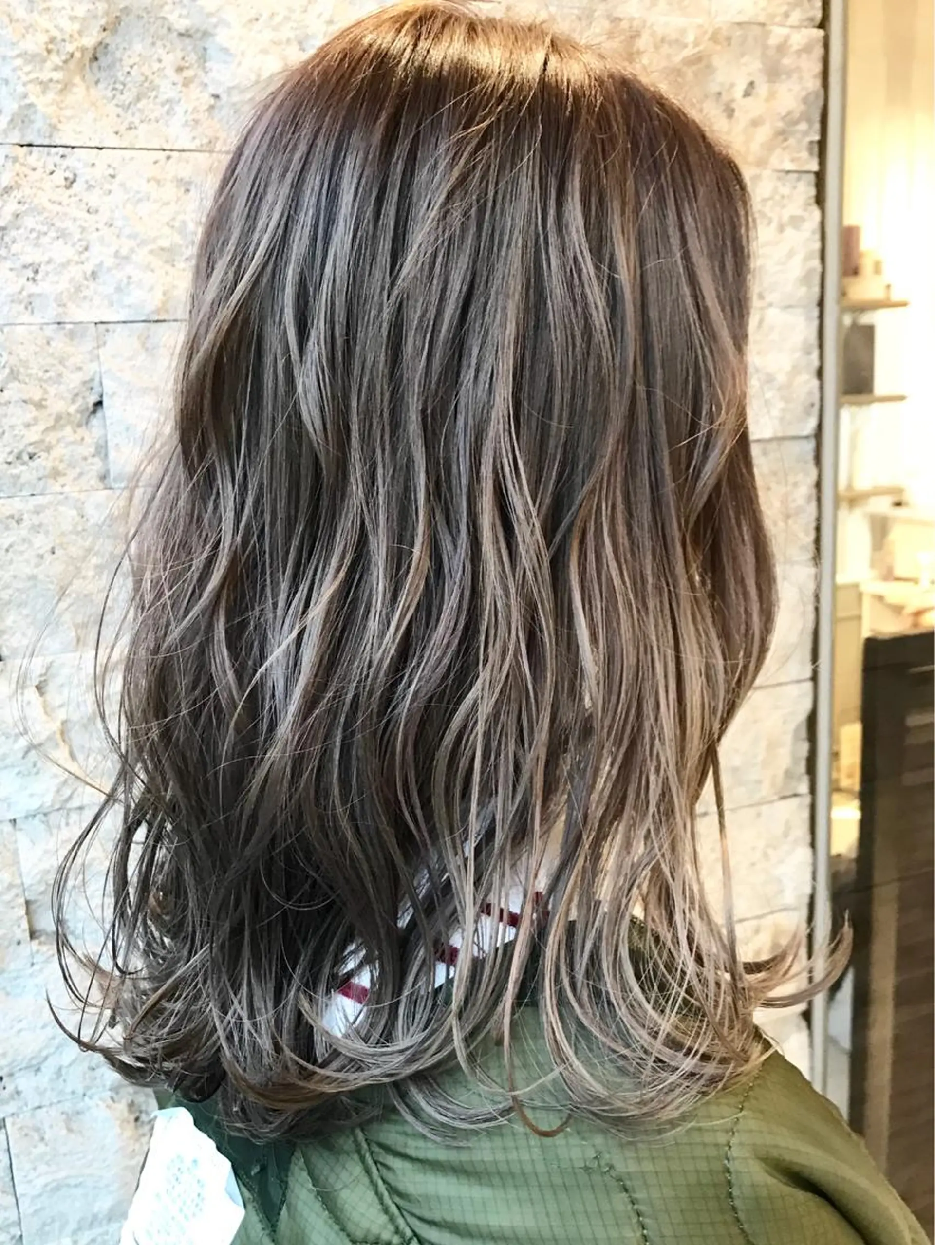 セミロング カラー パーマ ヘアアレンジ メンズ キッズ ネイル マツエク・マツパ メンズハイライト アッシュ アッシュグレー アッシュグレージュ グレージュ カット ヘアカラー トリートメント パーソナルカラー☆ 永尾拓也のヘアスタイル