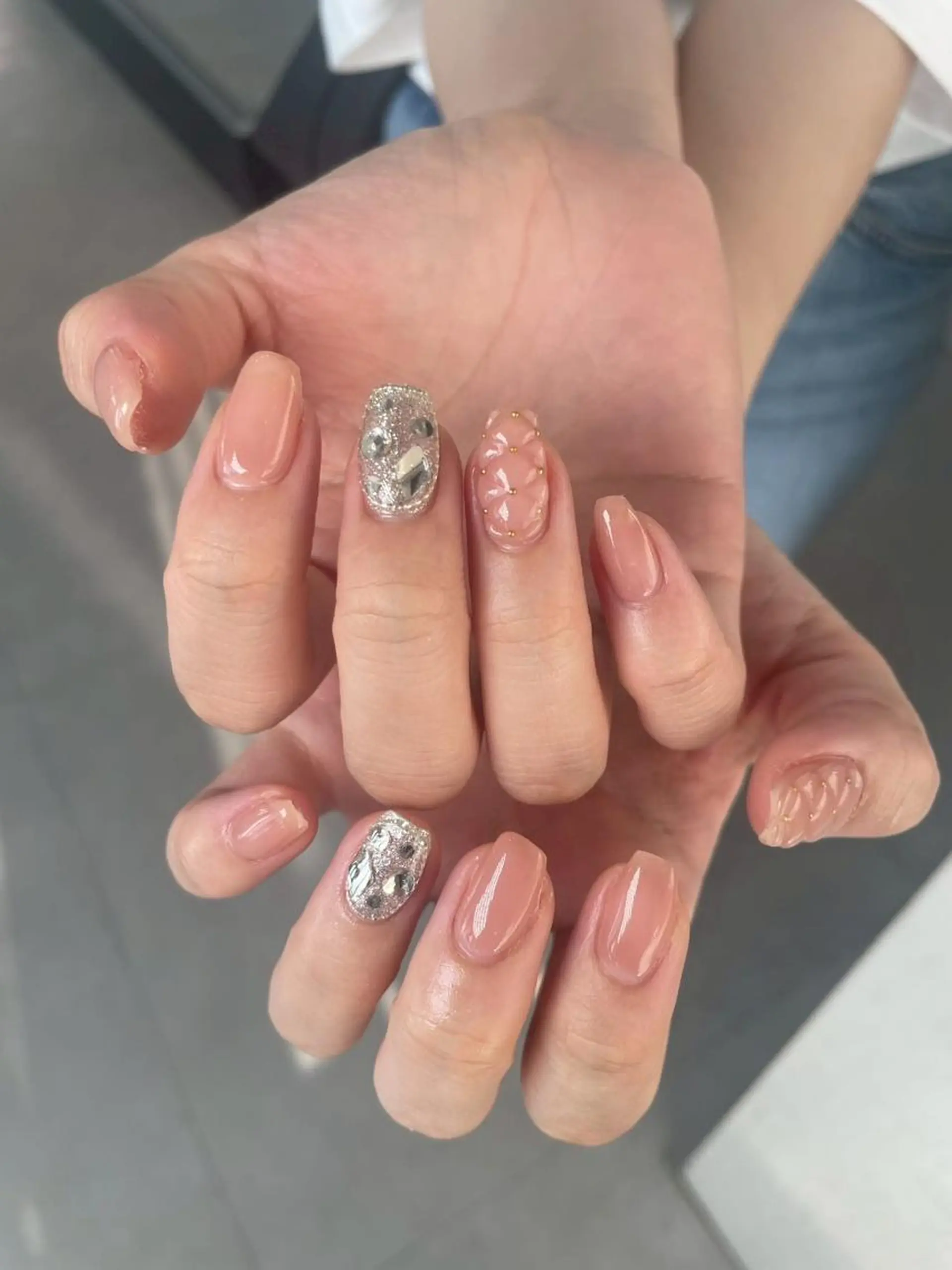 ネイル ボルドー チークネイル クリアネイル 成人式 フラッシュネイル ハンドネイル ~be/持ち込み パラジェル/長さだしのネイルデザイン