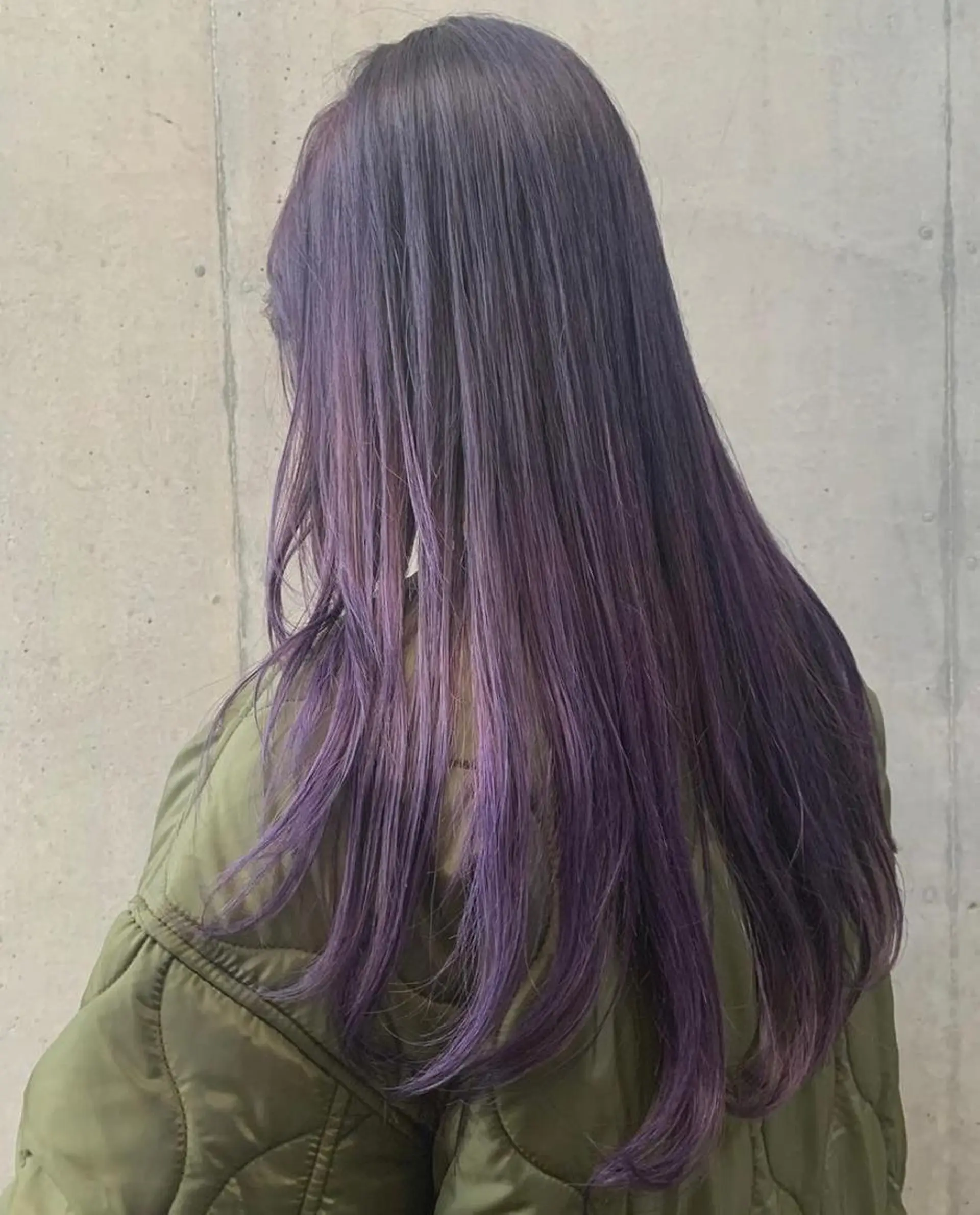 ロング カラー ブリーチ ラベンダーカラー RikO *. レイヤー/パーマのヘアスタイル