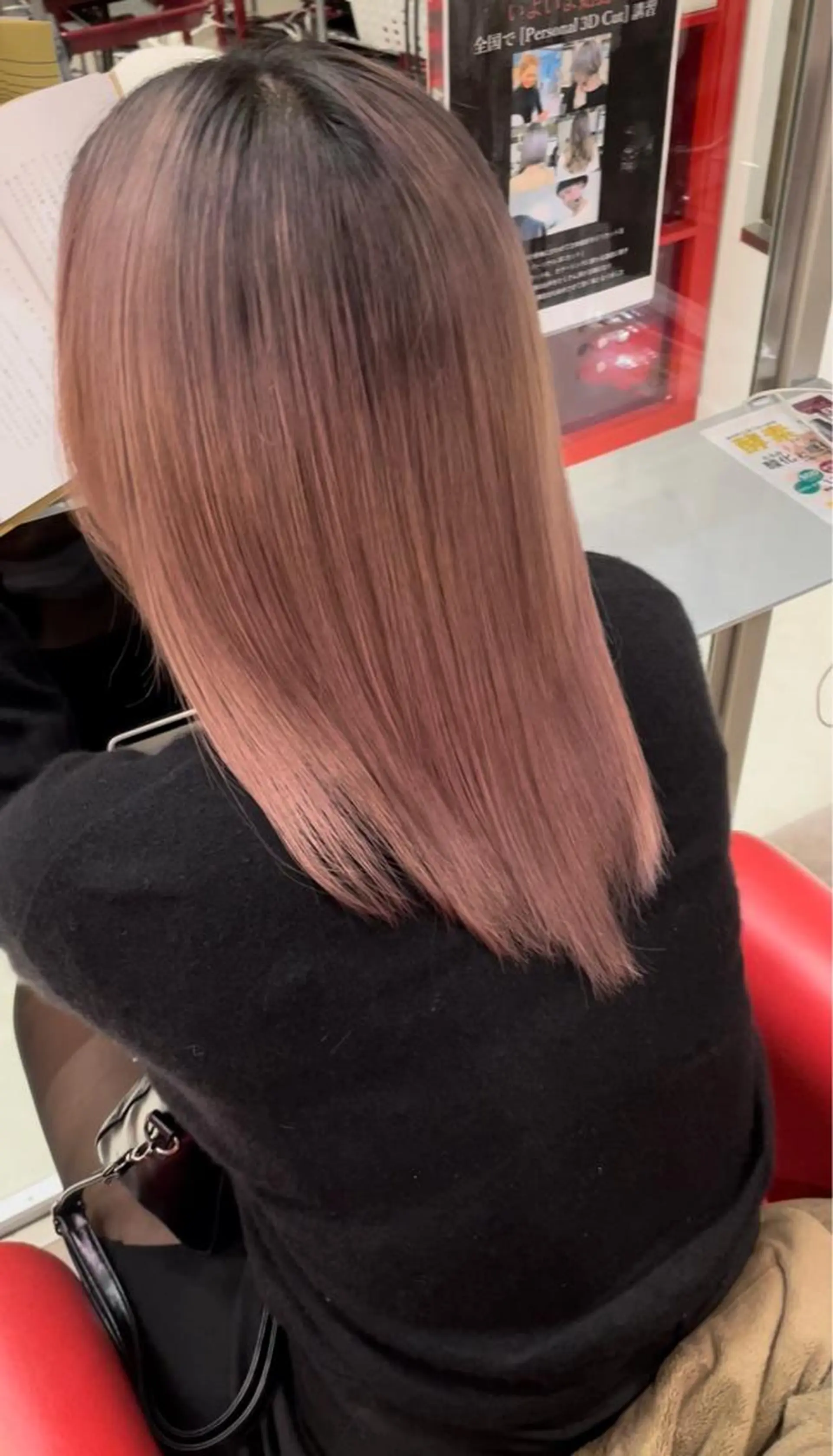 ミディアム カラー ピンクカラー トリートメント Merlyosaka 早川未来のヘアスタイル