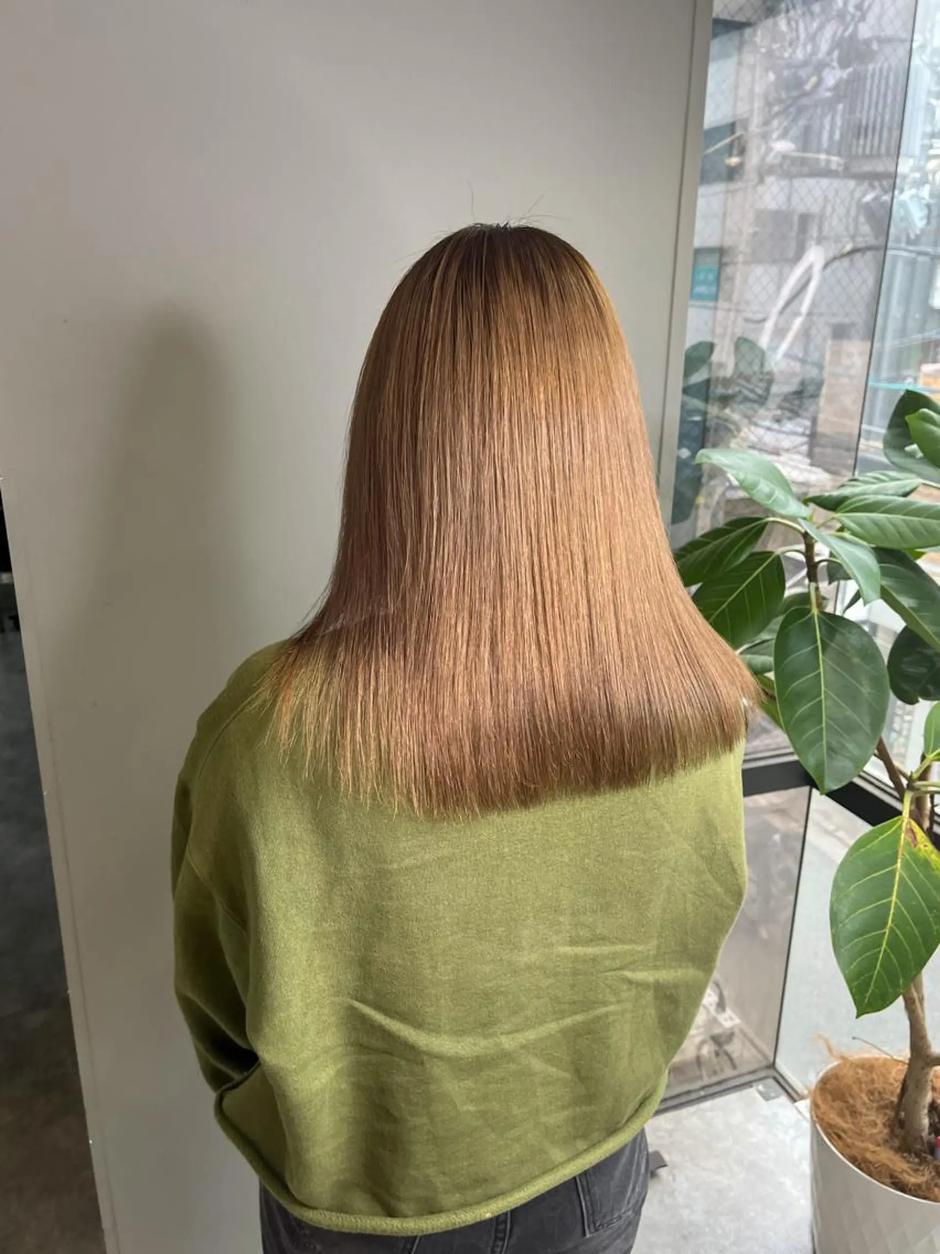 セミロング カラー ブリーチ カット ヘアカラー 縮毛矯正 トリートメント 韓国ヘア/ 髪質改善特化谷名勇輝のヘアスタイル
