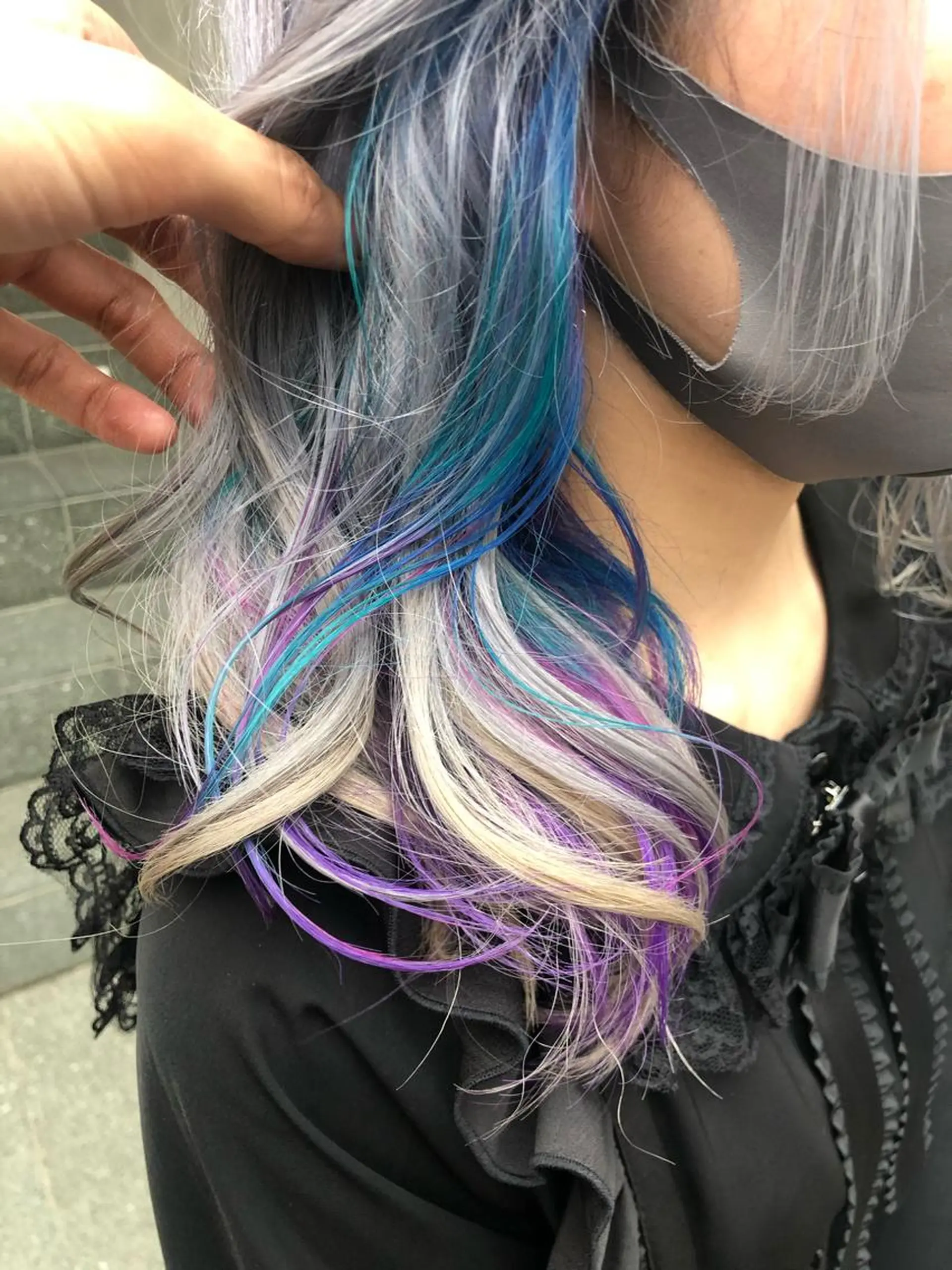 ミディアム カラー アッシュ バレイヤージュ ミストバング ベージュカラー ブリーチ カット ヘアカラー トリートメント 原宿サロン代表 デザインカラー伊藤卓のヘアスタイル