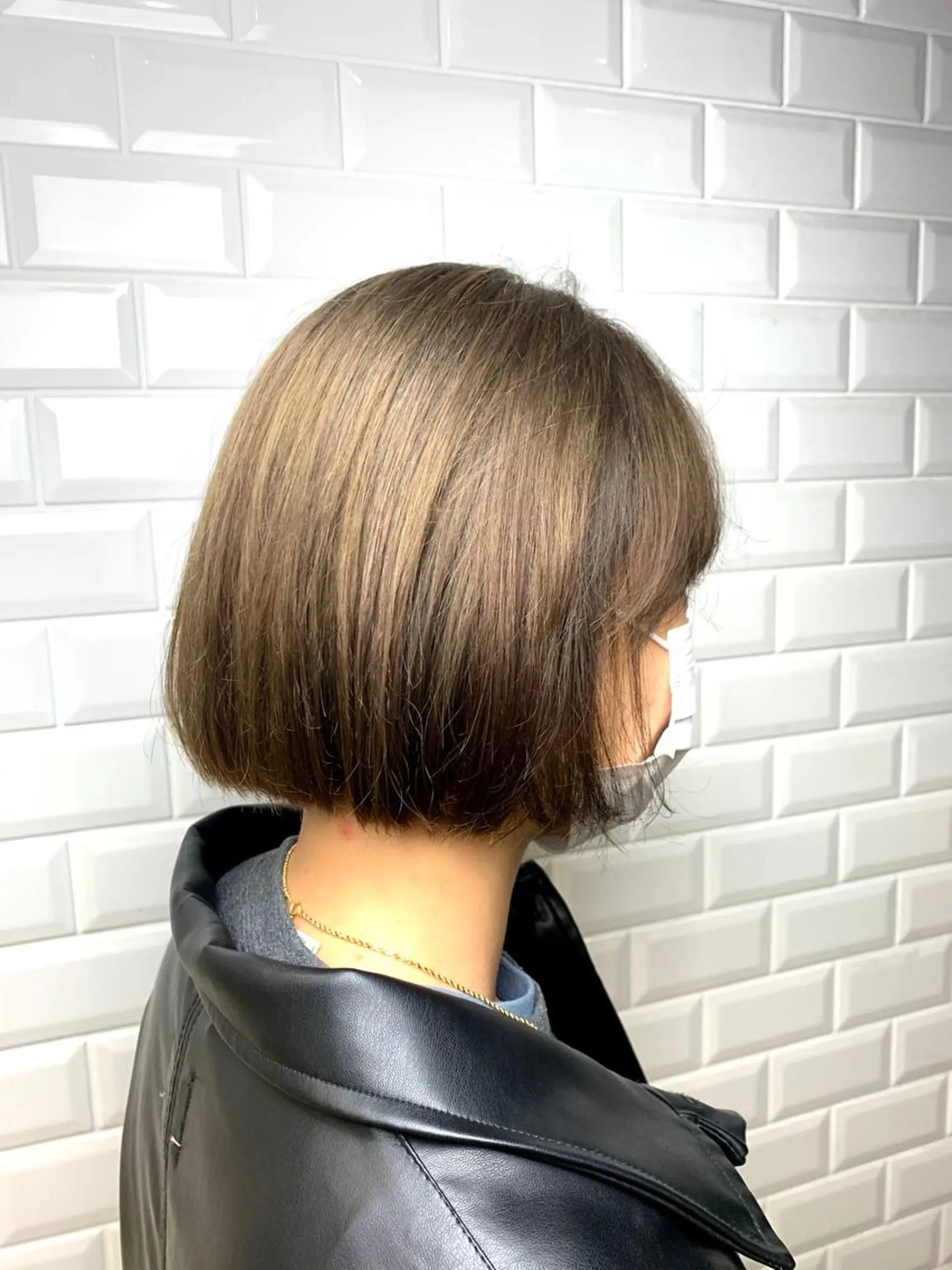 ショート カラー 切りっぱなしボブ ベージュカラー 透明感カラー ダブルカラー ボブ APPiiS 柳田 葵のヘアスタイル