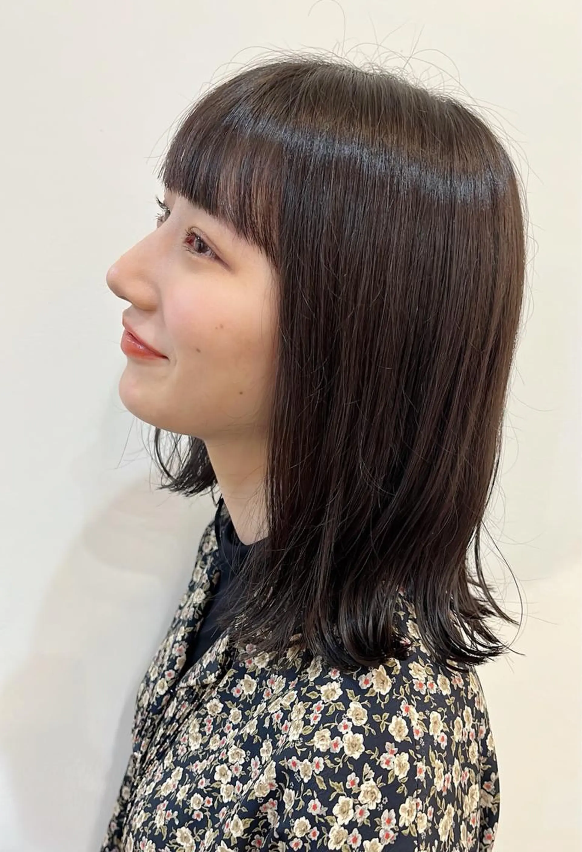 ミディアム カラー ボブ 外ハネヘア カット ヘアカラー トリートメント 【表参道】Ruri デジタルパーマのヘアスタイル