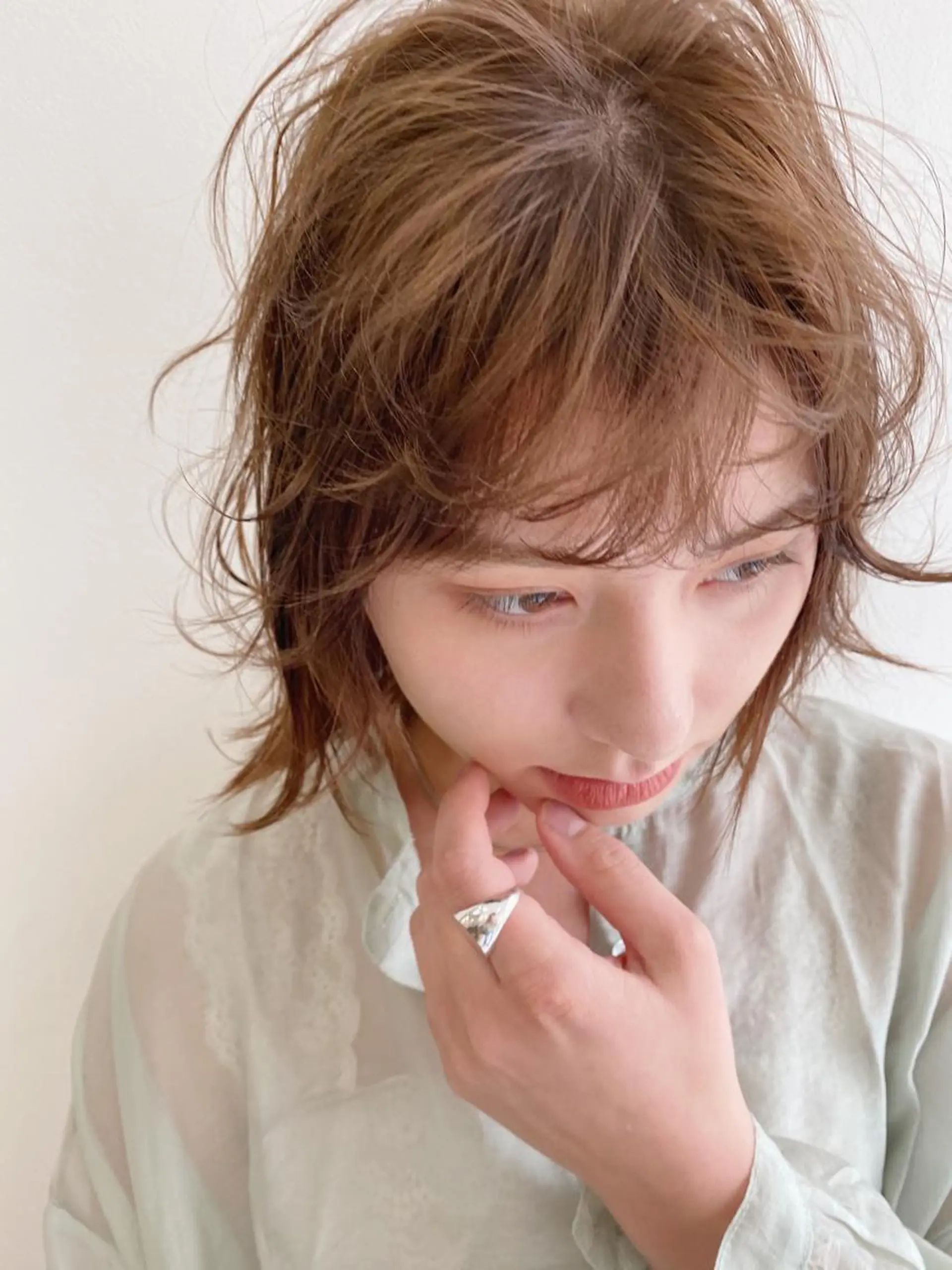 ミディアム カラー ヘアセット 顔周りレイヤー/韓国 ブリーチminamiのヘアスタイル