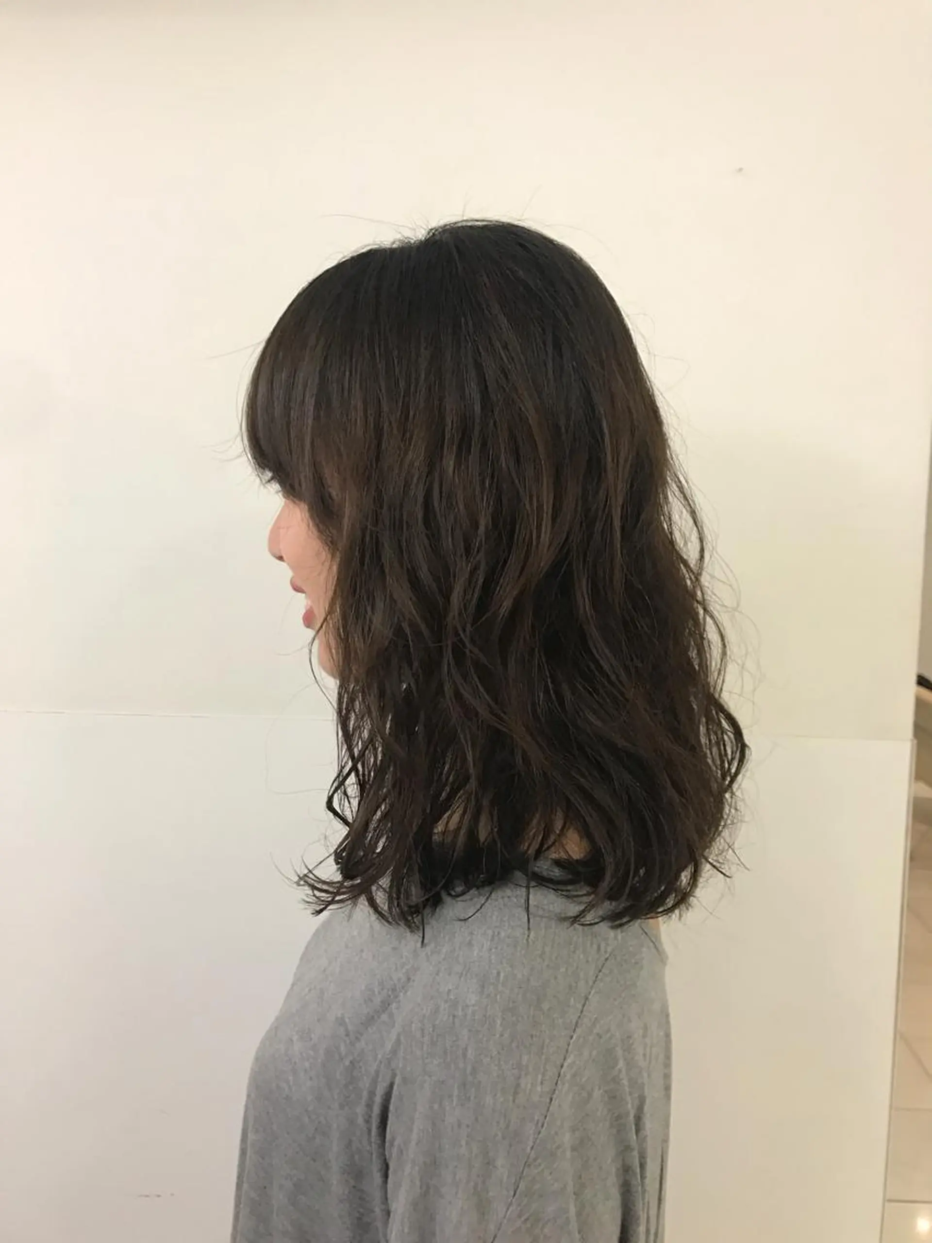 セミロング パーマ 大石 さやかのヘアスタイル
