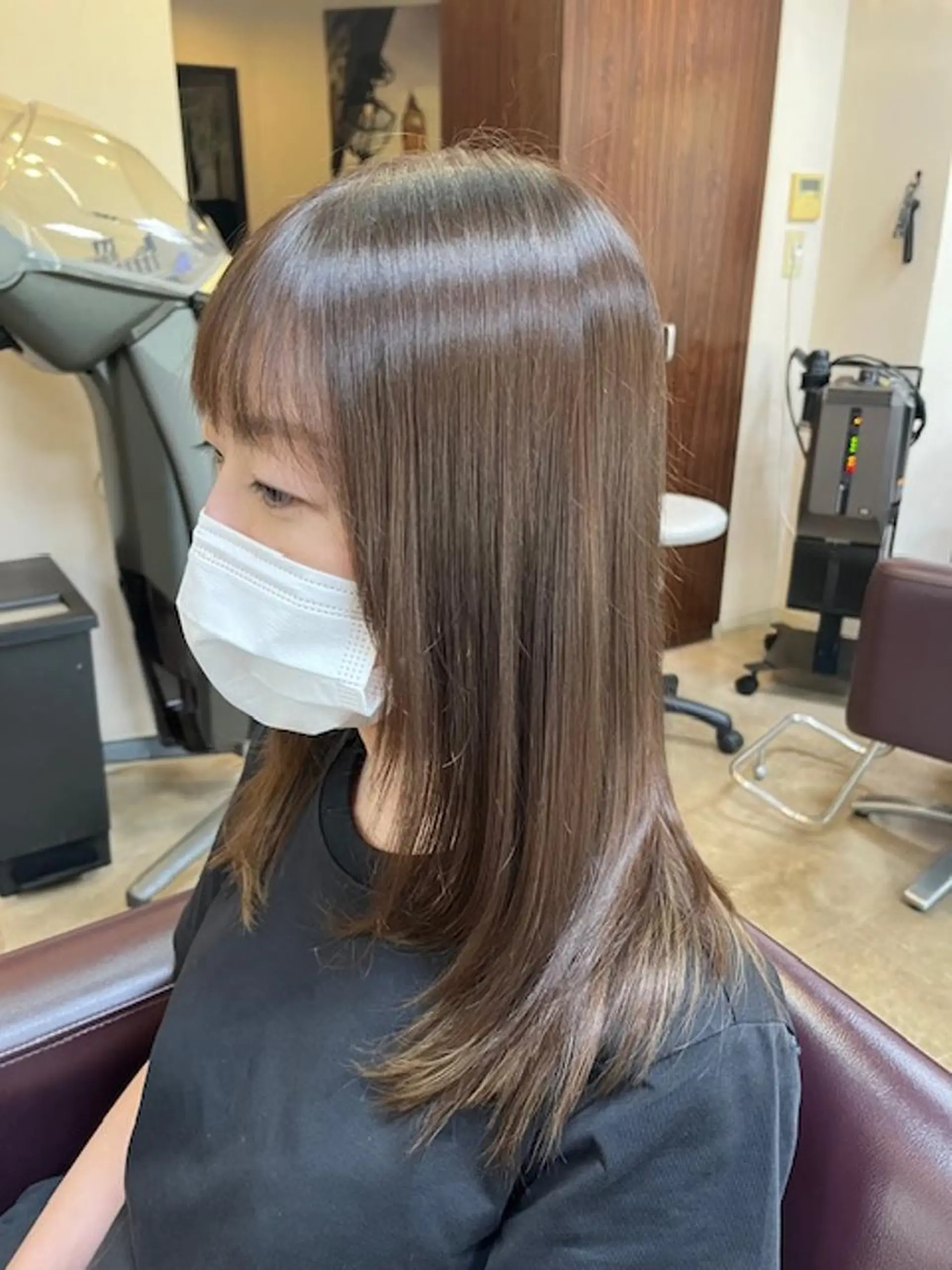 セミロング レイヤーカット ローレイヤー カット ヘアカラー トリートメント 澤崎 希望のヘアスタイル