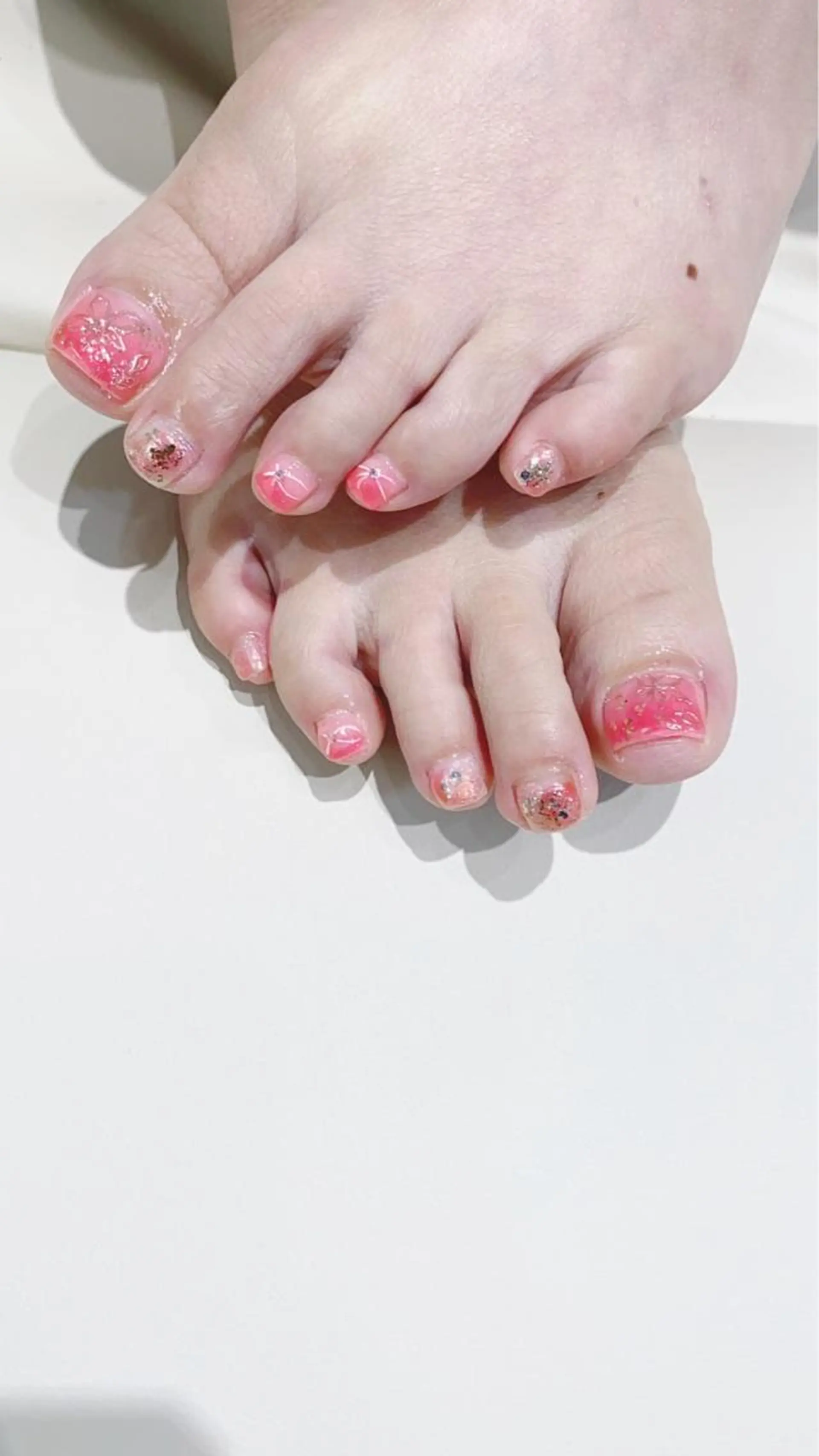 ネイル ハンドネイル フットネイル ハンドケア ✴︎:.｡. MAKI.｡.:✴︎のネイルデザイン