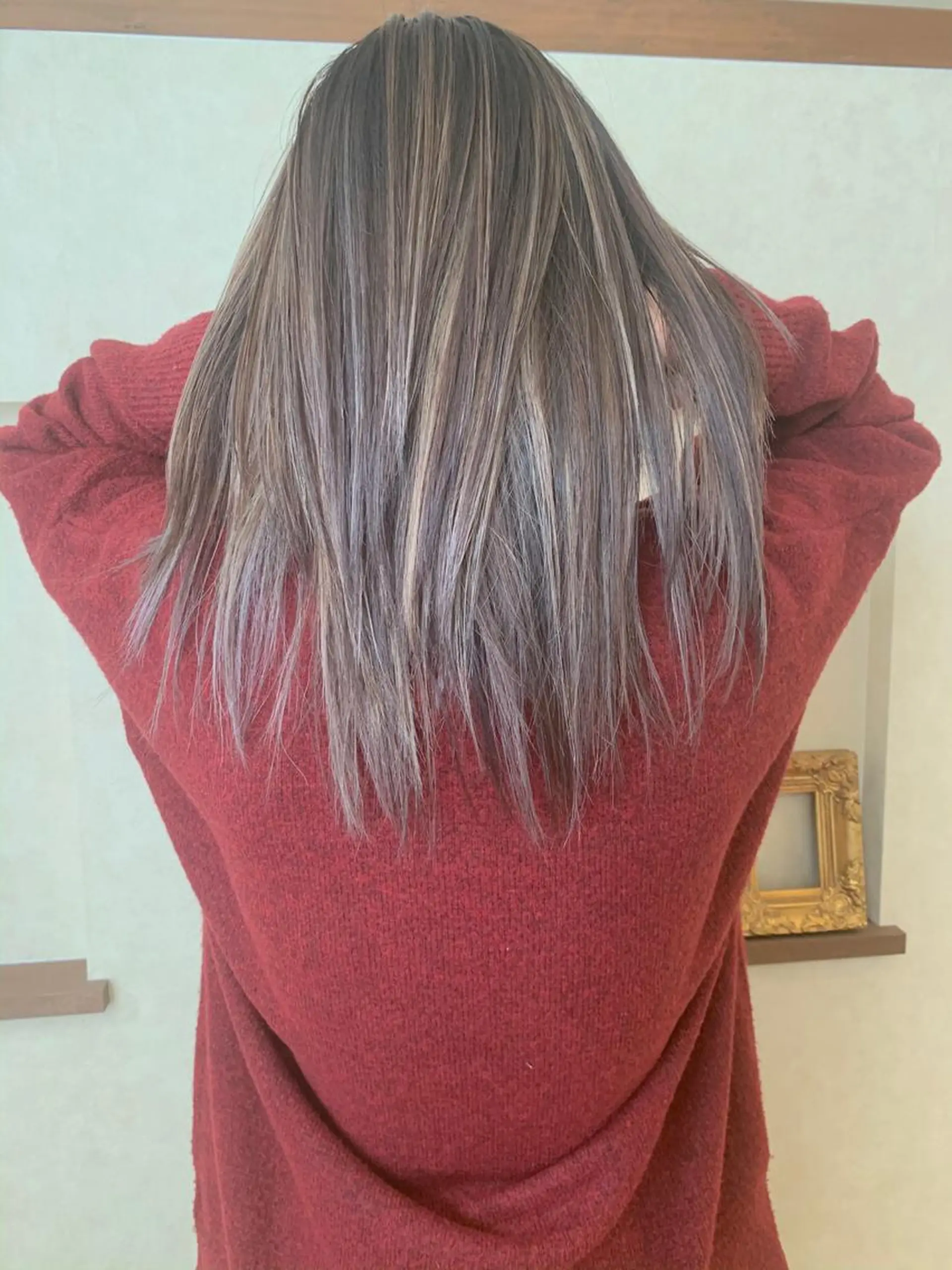 ロング ハイライト Lit.豊橋 夏目のヘアスタイル