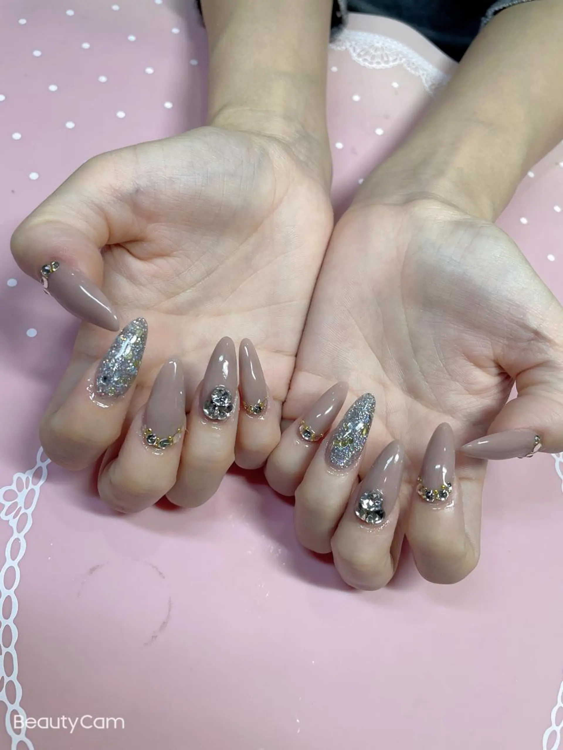ミディアム ネイル ハンドネイル 《LB》ラブリエ Nail&eyeのマツエク・マツパデザイン